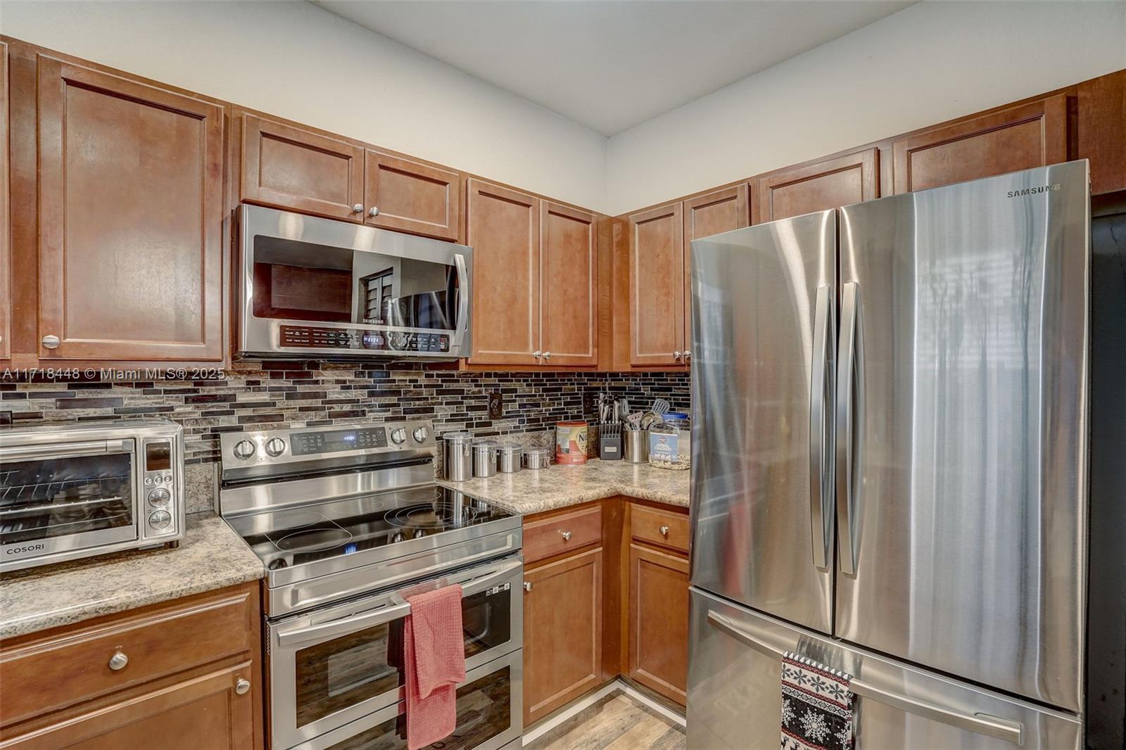 350 NE 37th Pl # 350