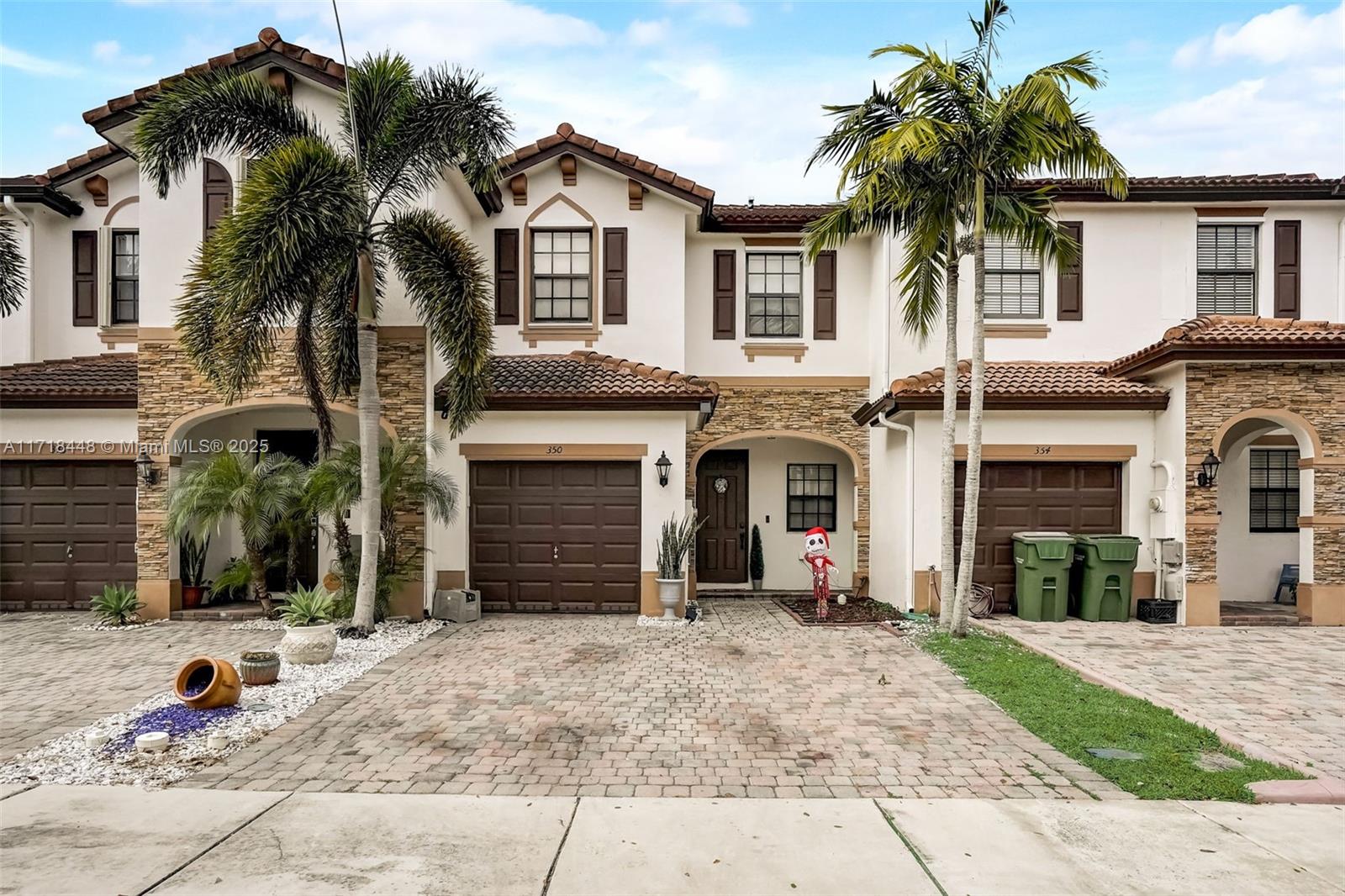 350 NE 37th Pl # 350