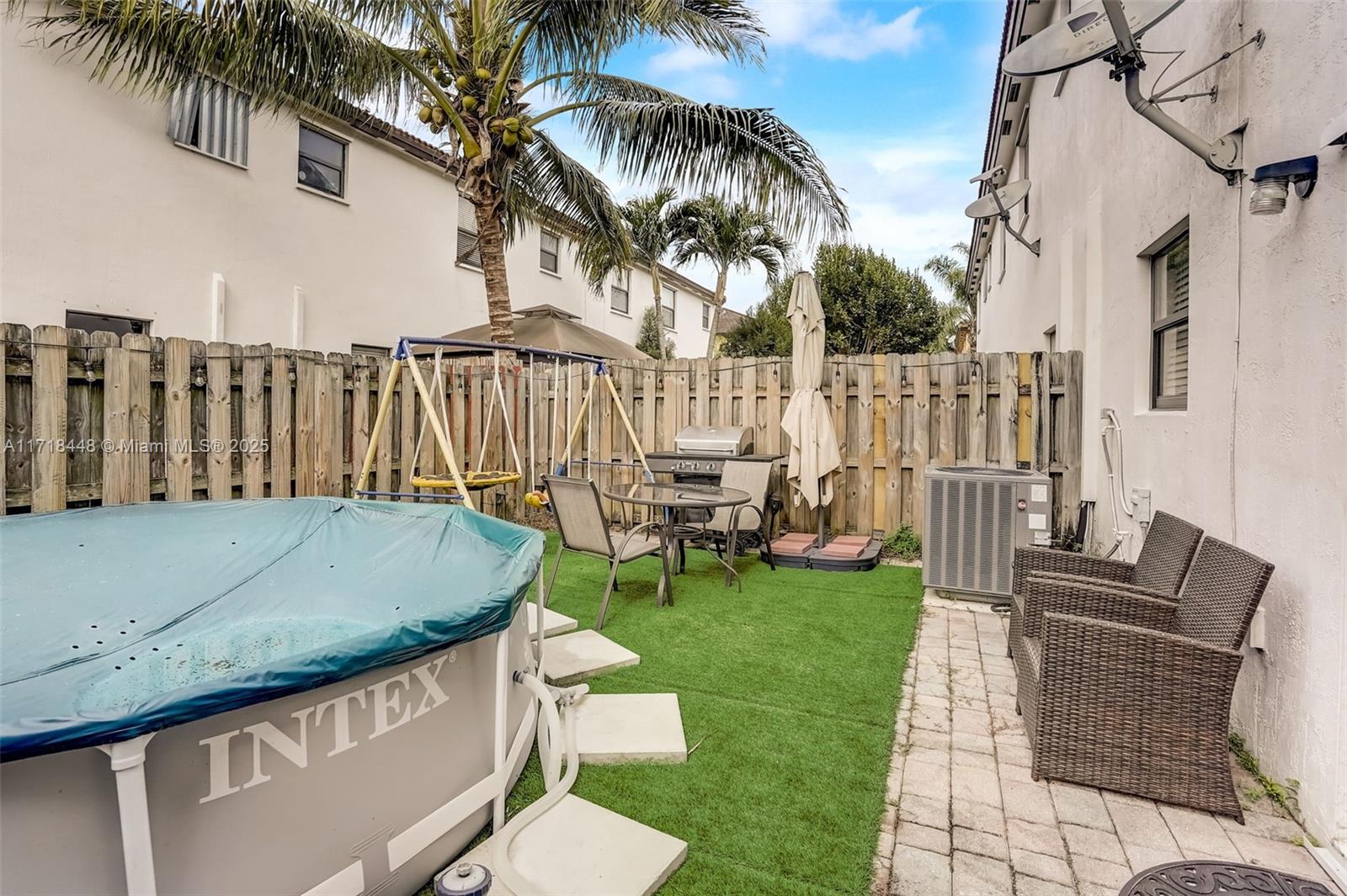350 NE 37th Pl # 350