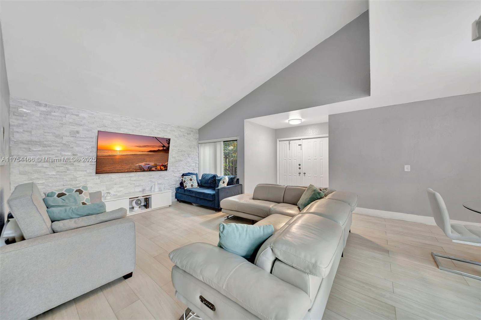 13456 SW 108th St Cir N