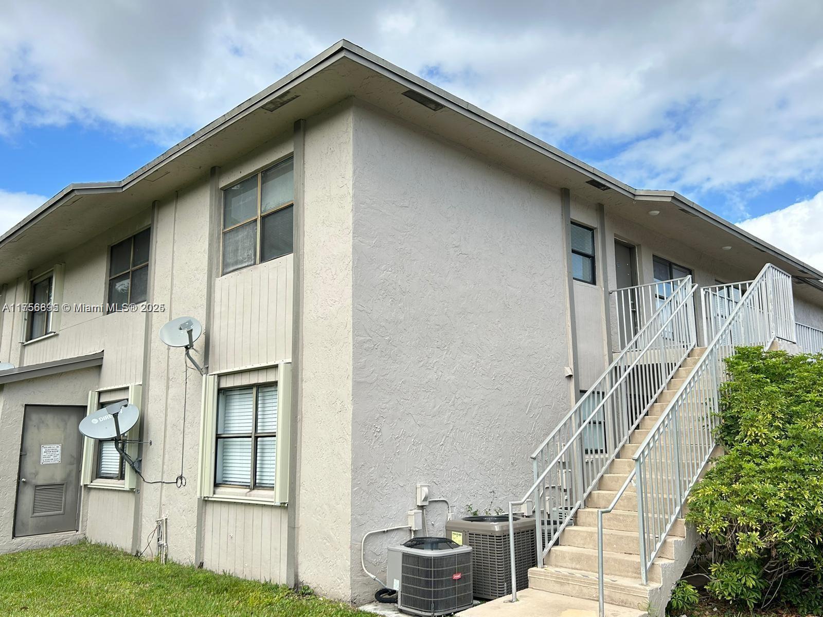 15332 SW 72nd St # 22 Unit: 6-22