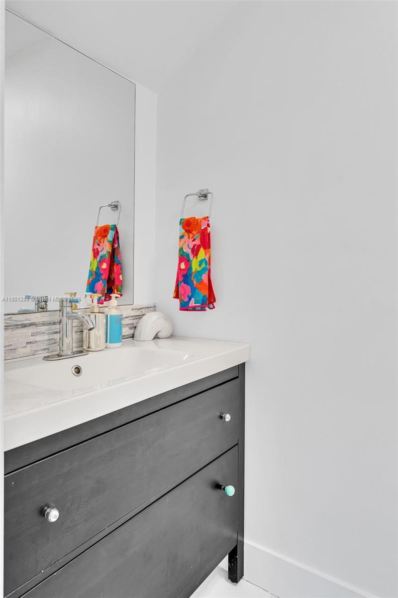 3268 SW 23rd Ter, Miami