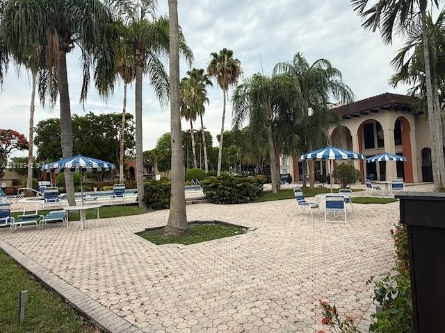 10816 N Kendall Dr # R17