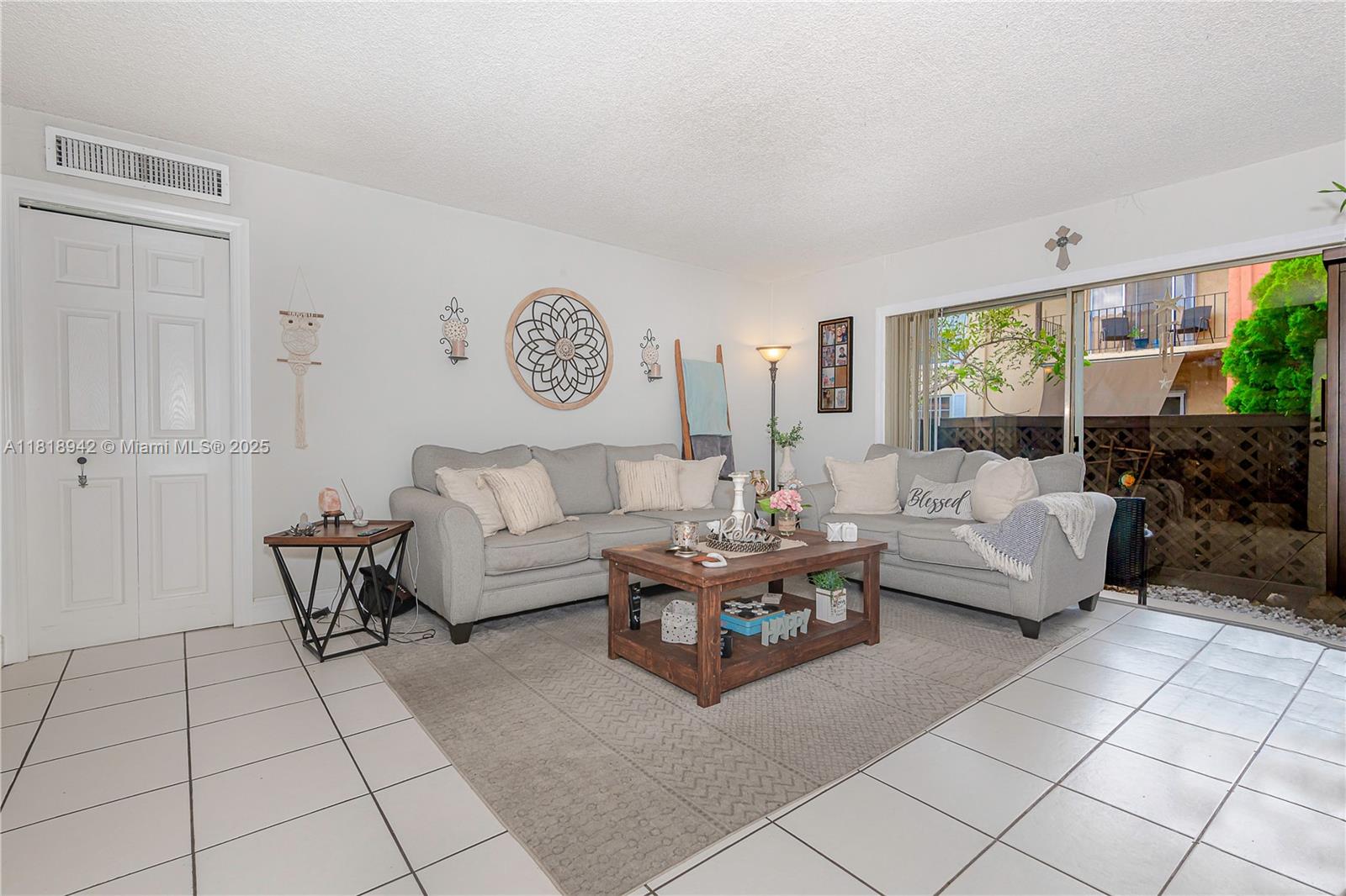 10816 N Kendall Dr # R17