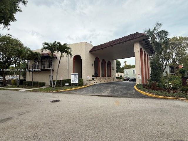 10816 N Kendall Dr # R17