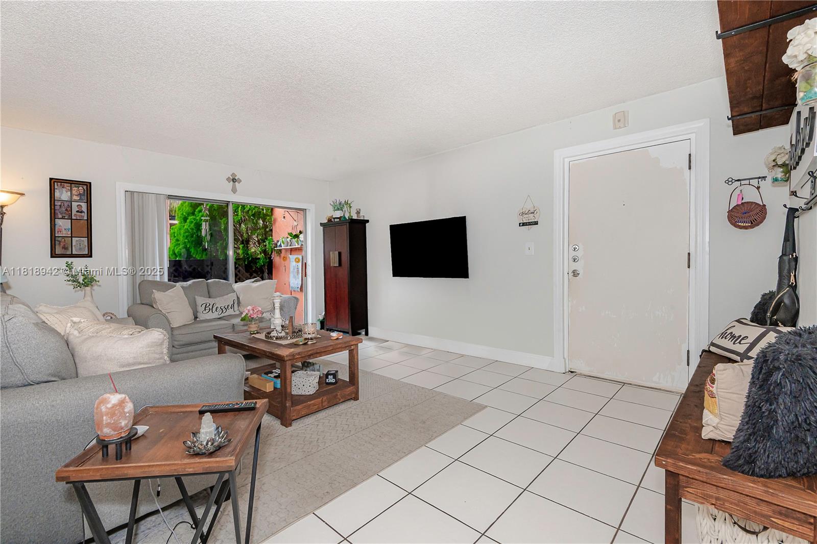 10816 N Kendall Dr # R17