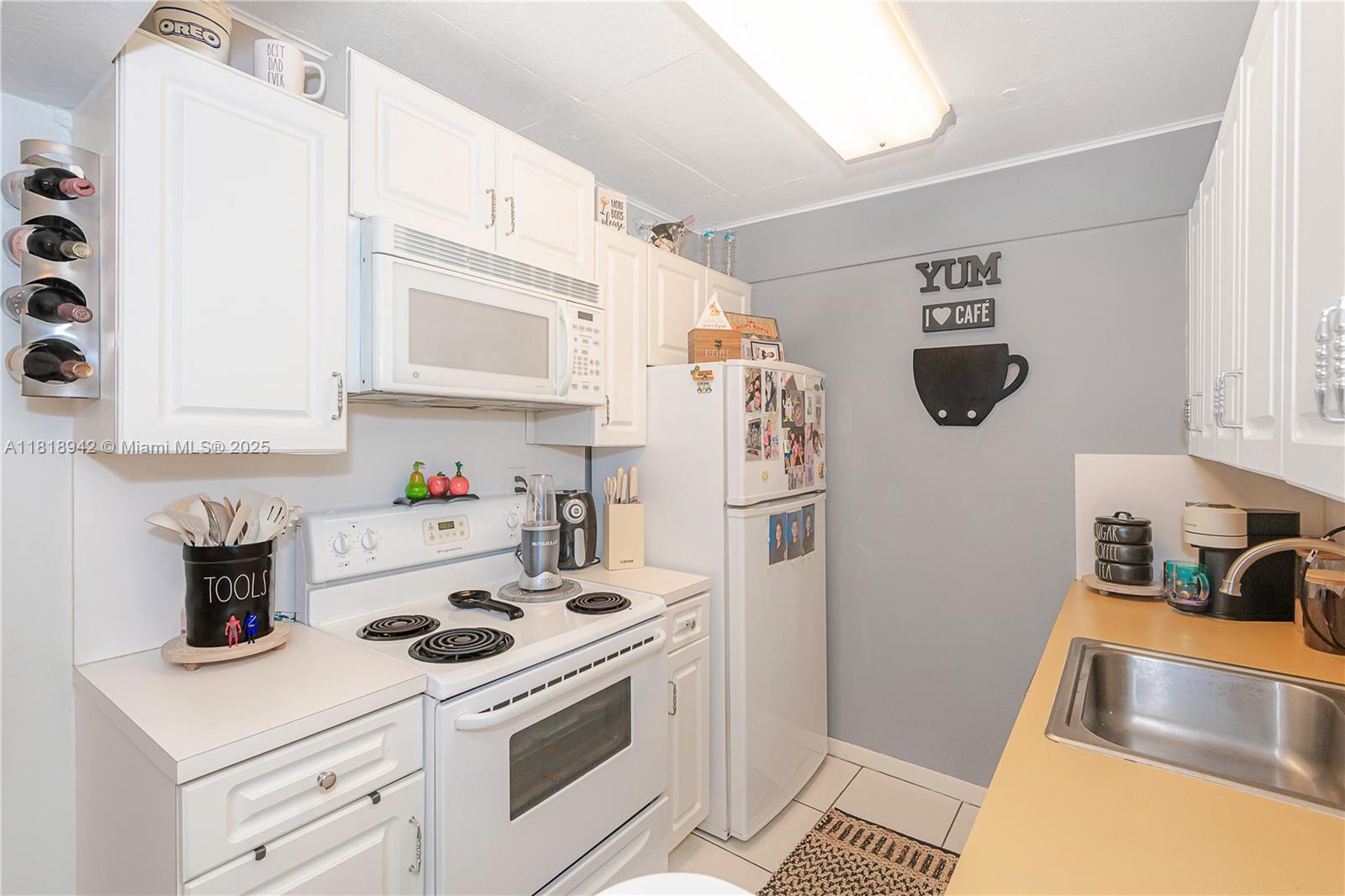 10816 N Kendall Dr # R17