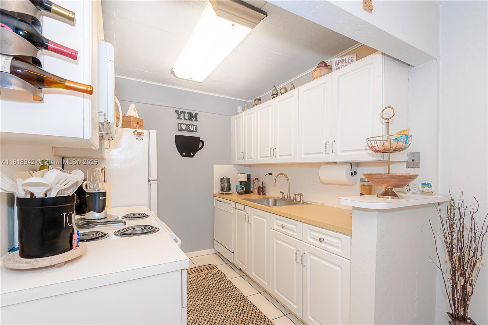 10816 N Kendall Dr # R17