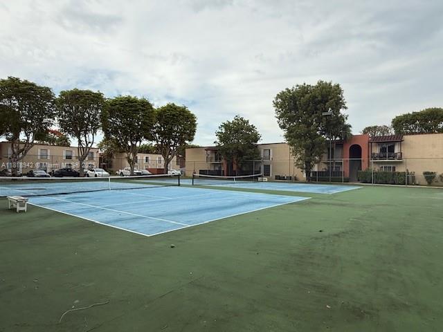 10816 N Kendall Dr # R17