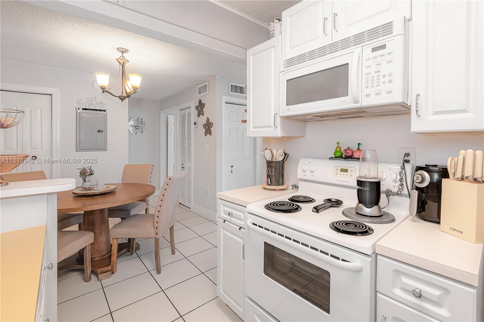 10816 N Kendall Dr # R17