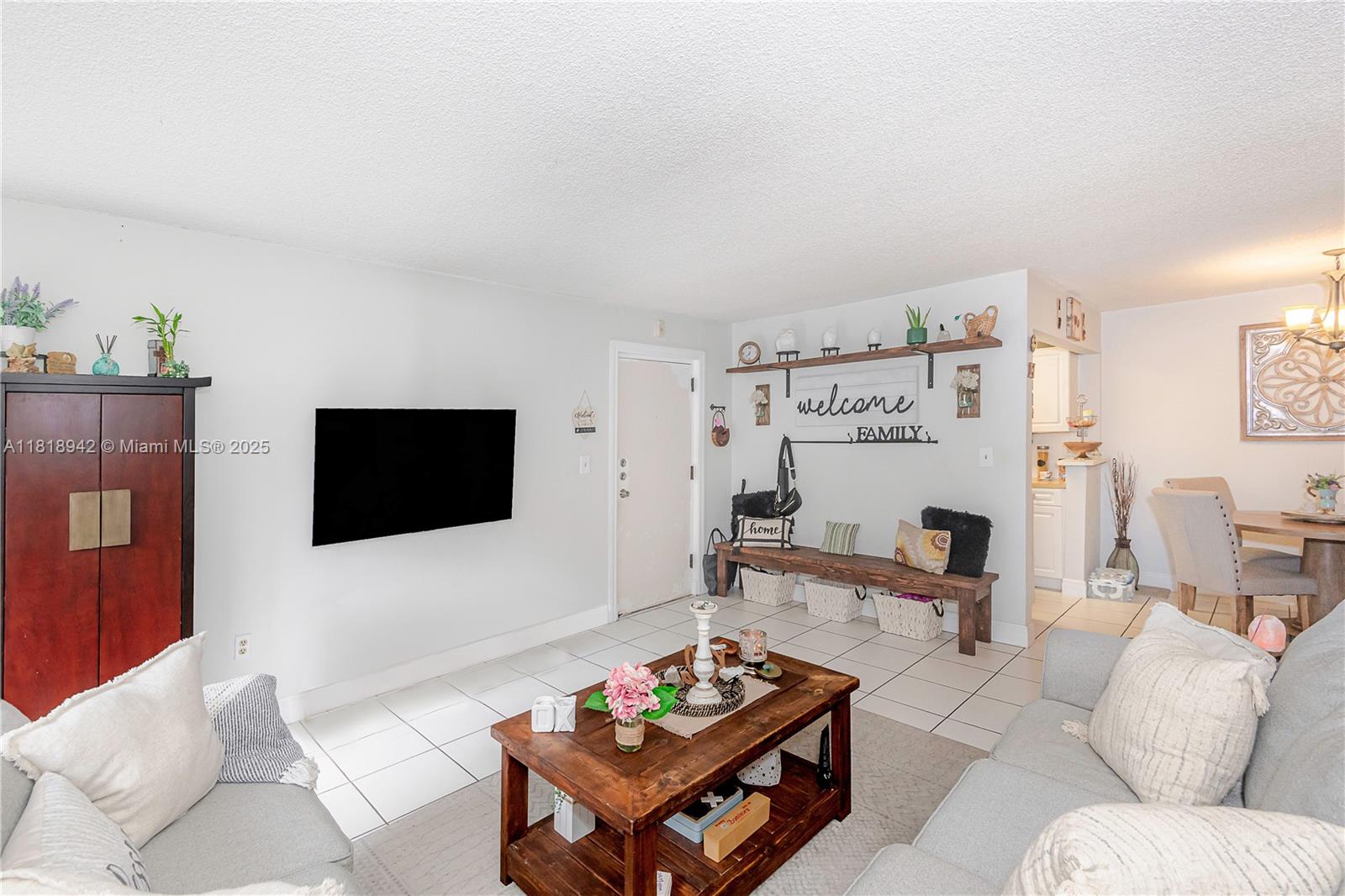 10816 N Kendall Dr # R17