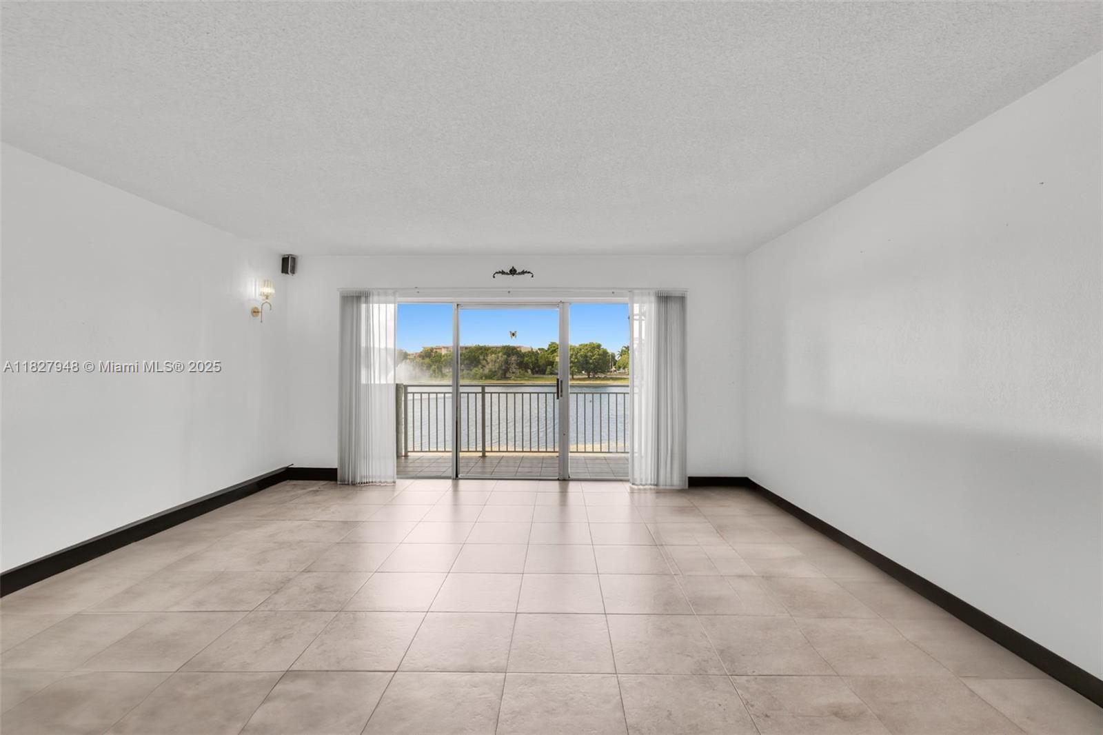 9357 Fontainebleau Blvd # 207D