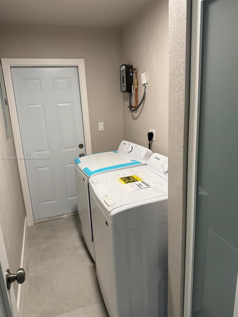 2441 NW 140th St, Opa-Locka