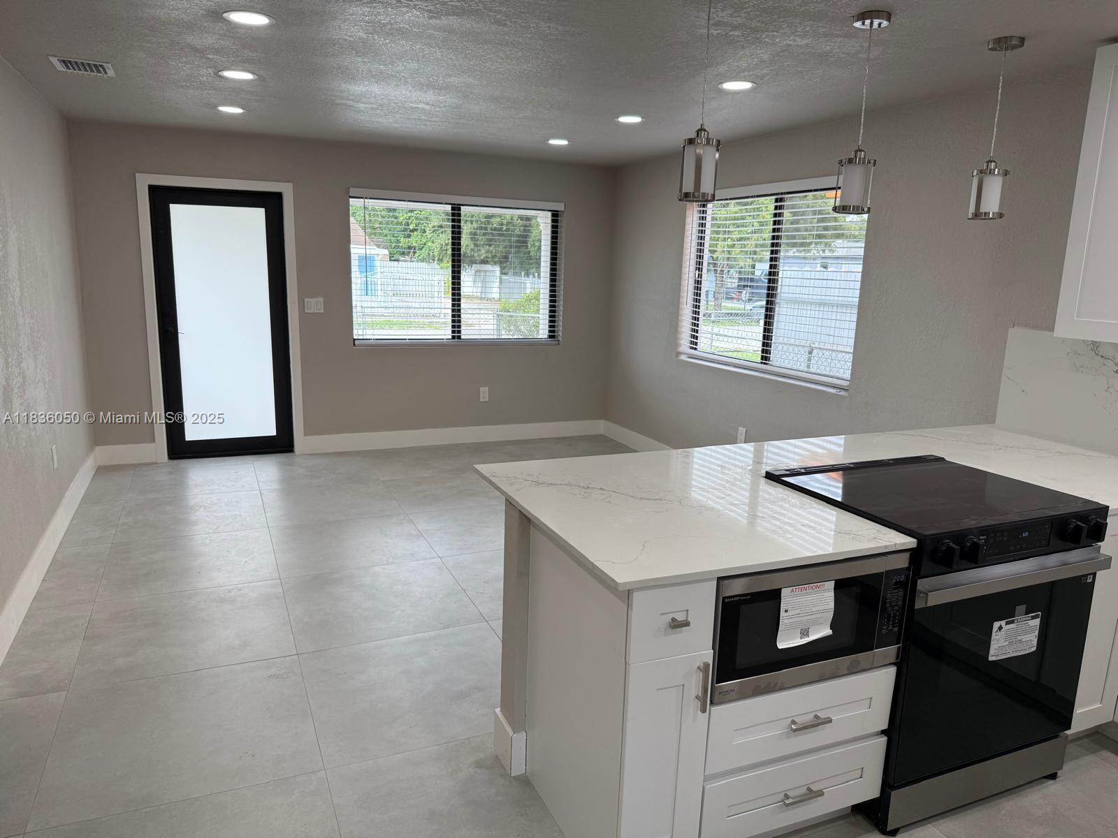 2441 NW 140th St, Opa-Locka