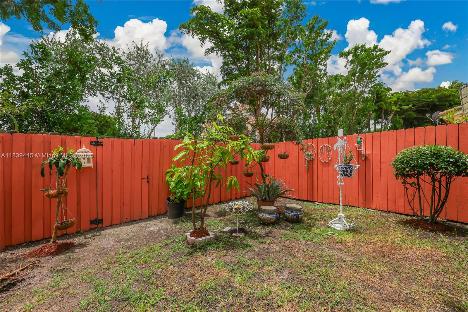 3248 NE 11th Dr