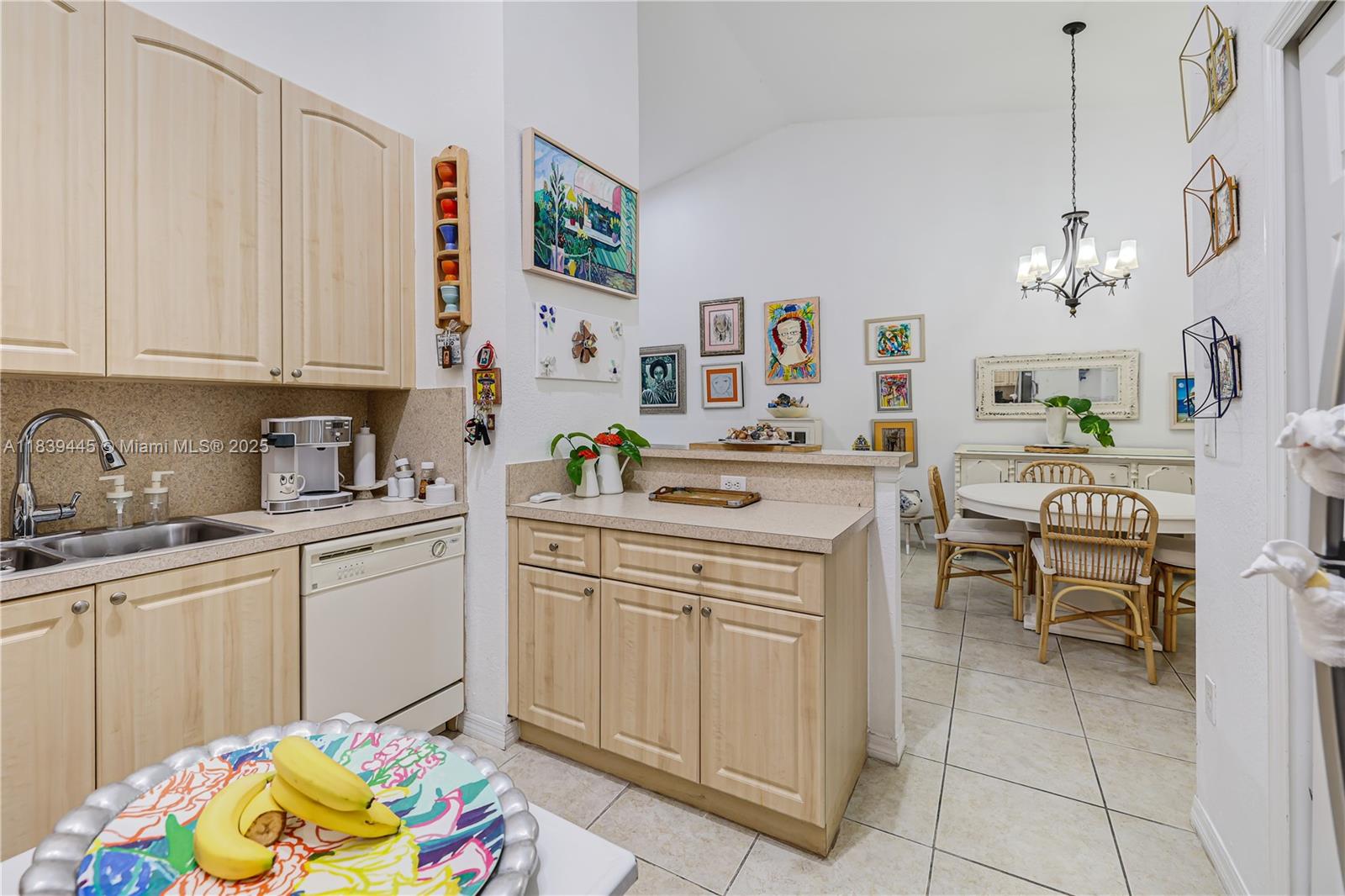 3248 NE 11th Dr
