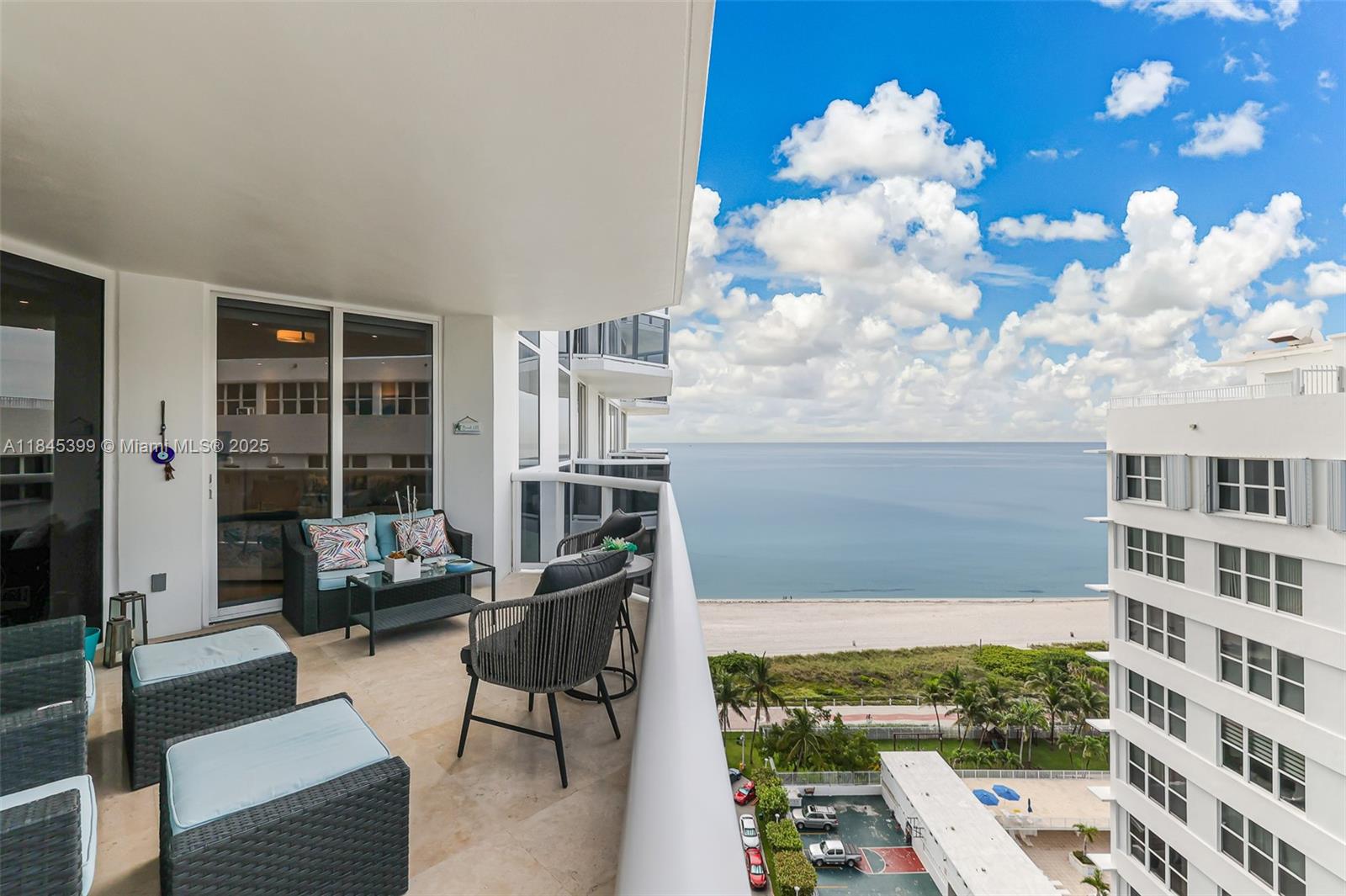 4775 Collins Ave # 1704