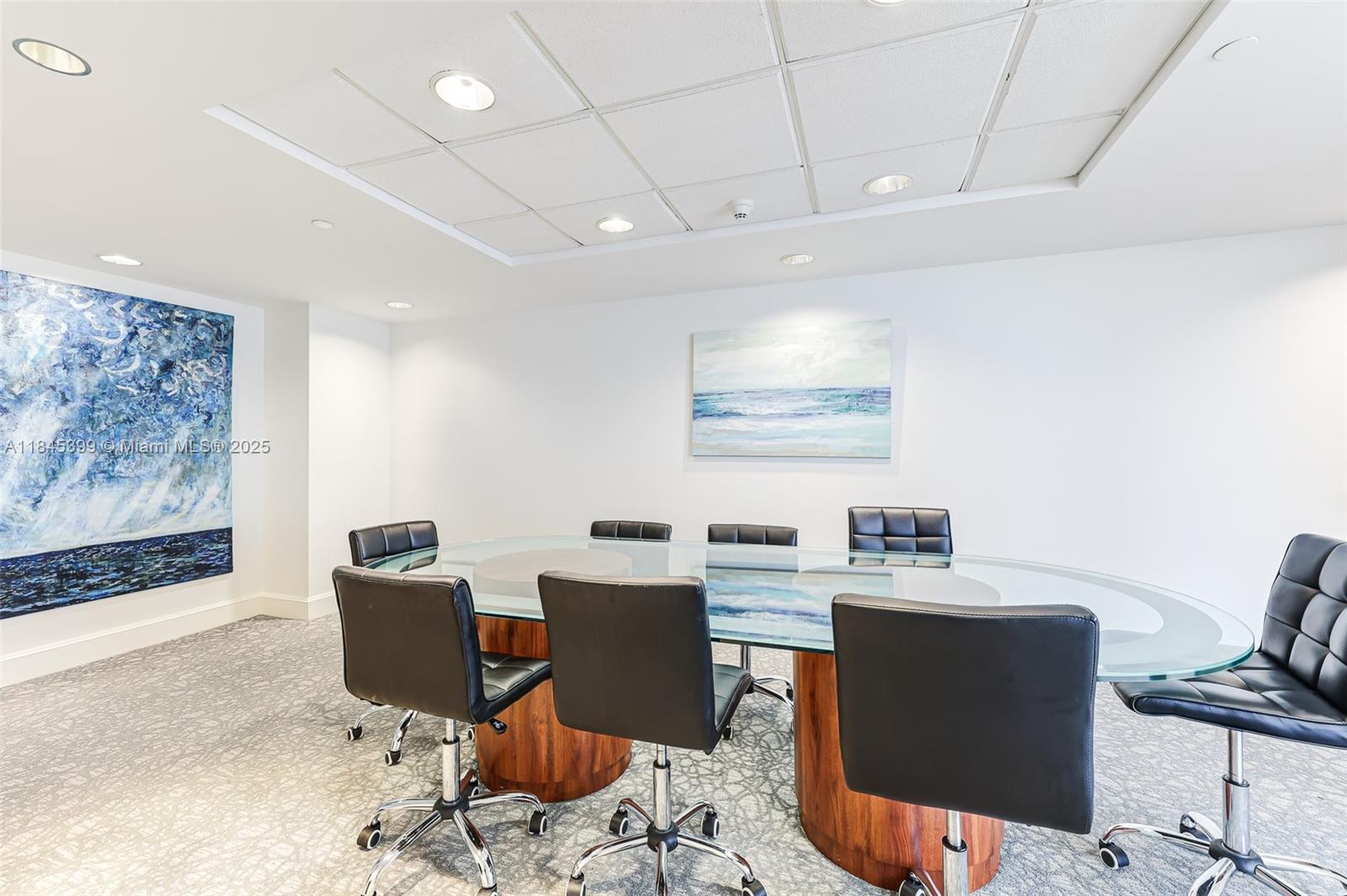 4775 Collins Ave # 1704