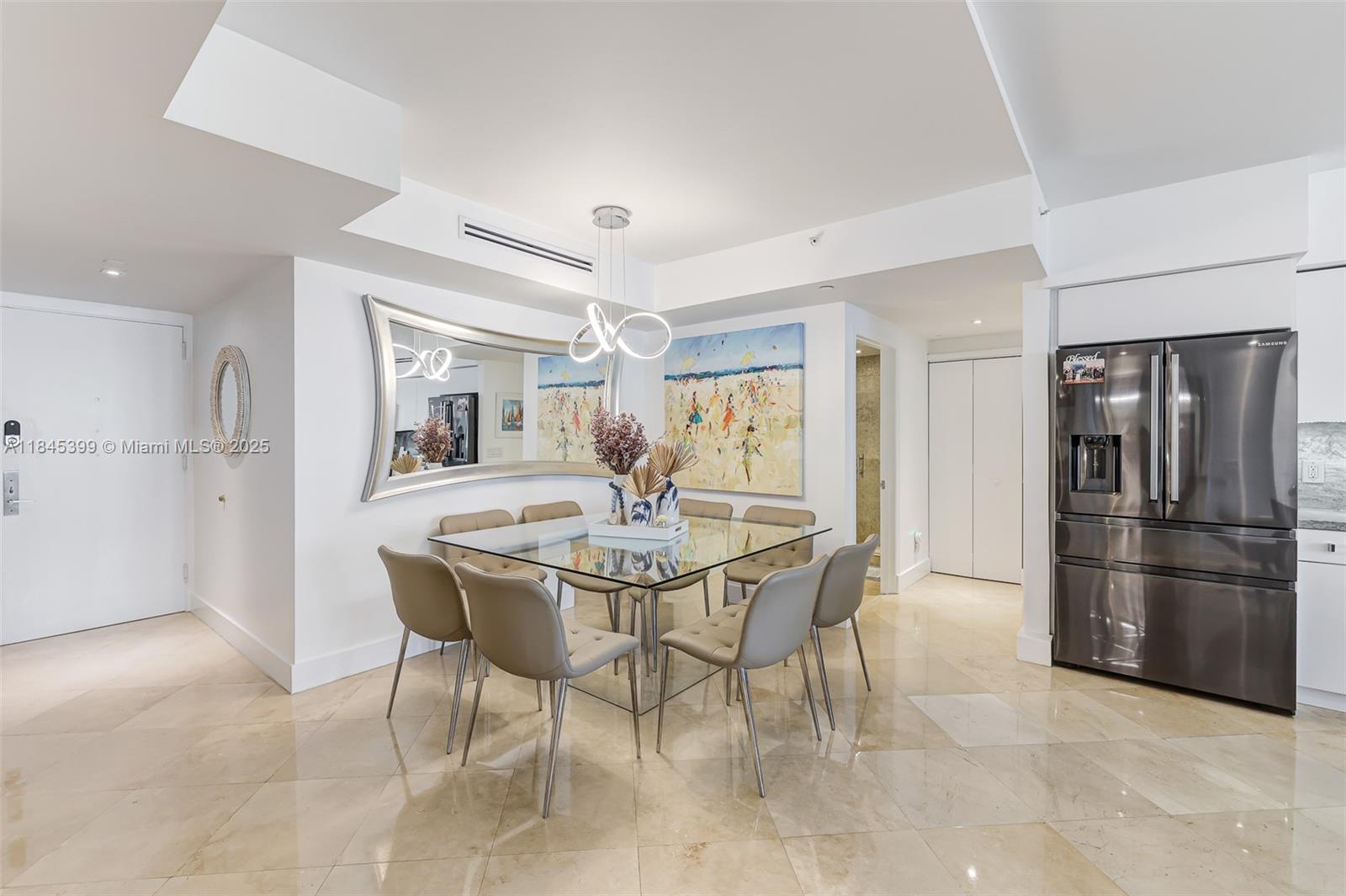 4775 Collins Ave # 1704