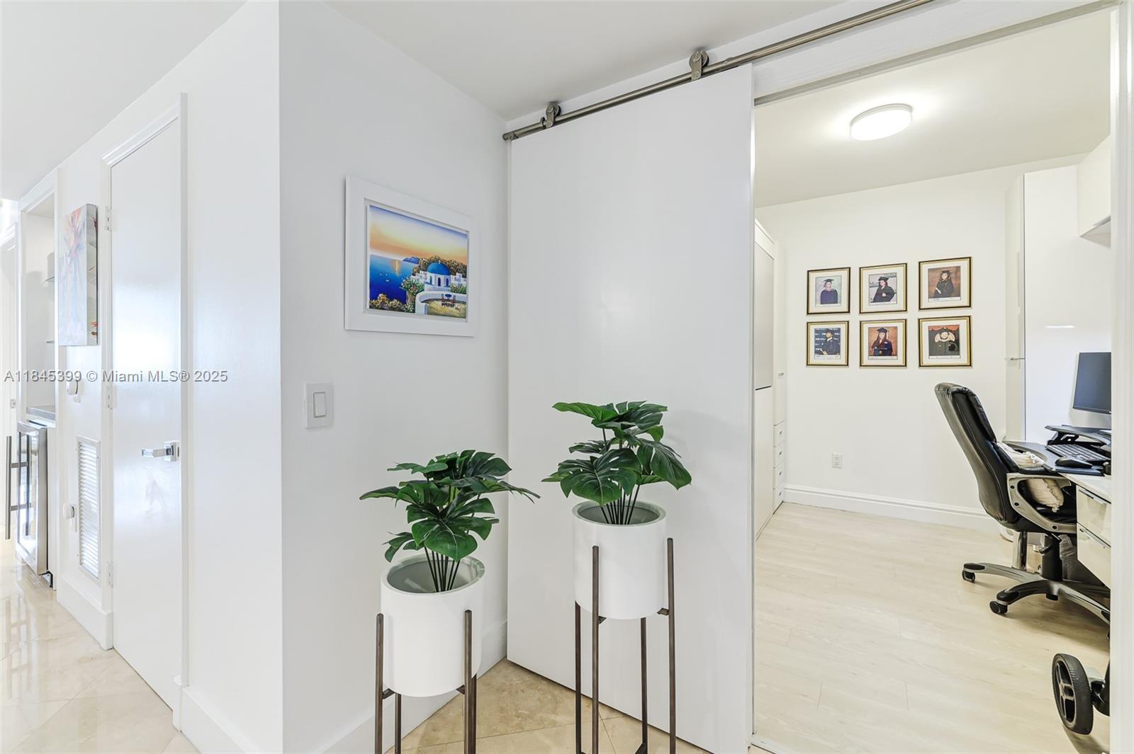 4775 Collins Ave # 1704