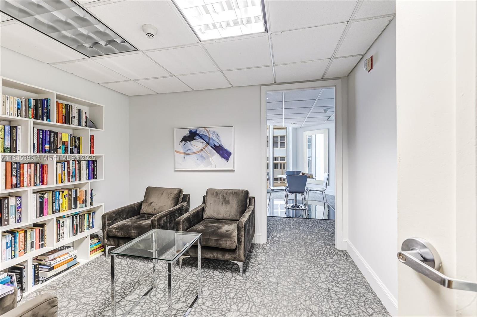 4775 Collins Ave # 1704