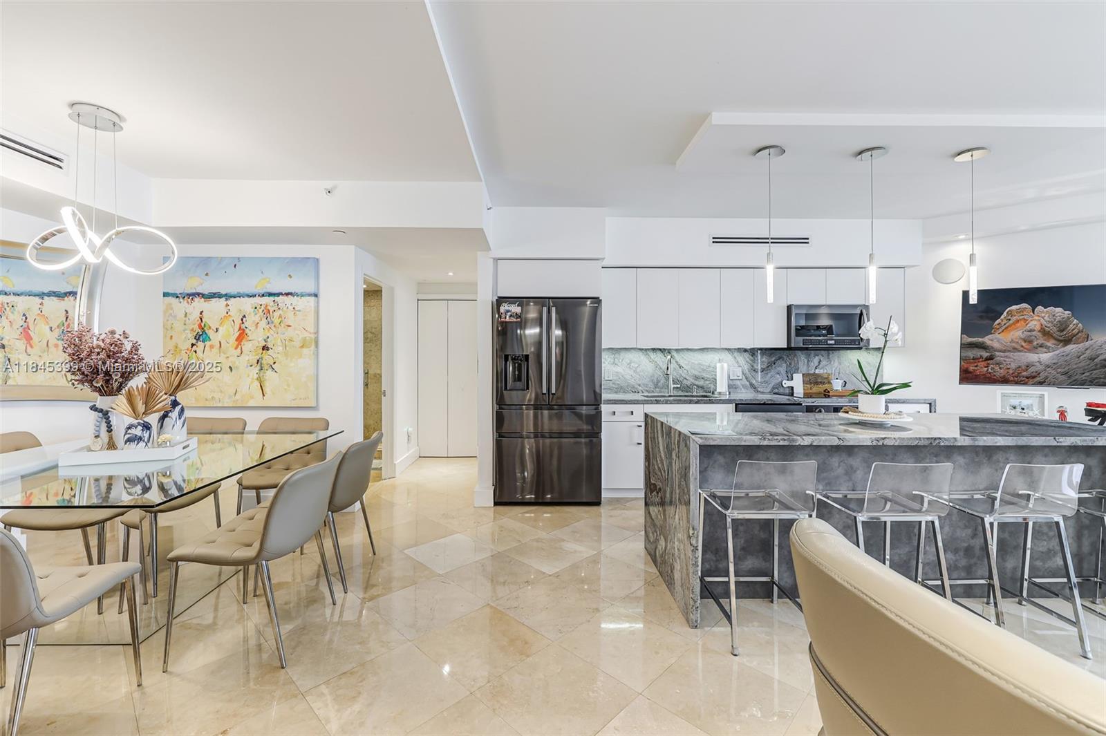 4775 Collins Ave # 1704