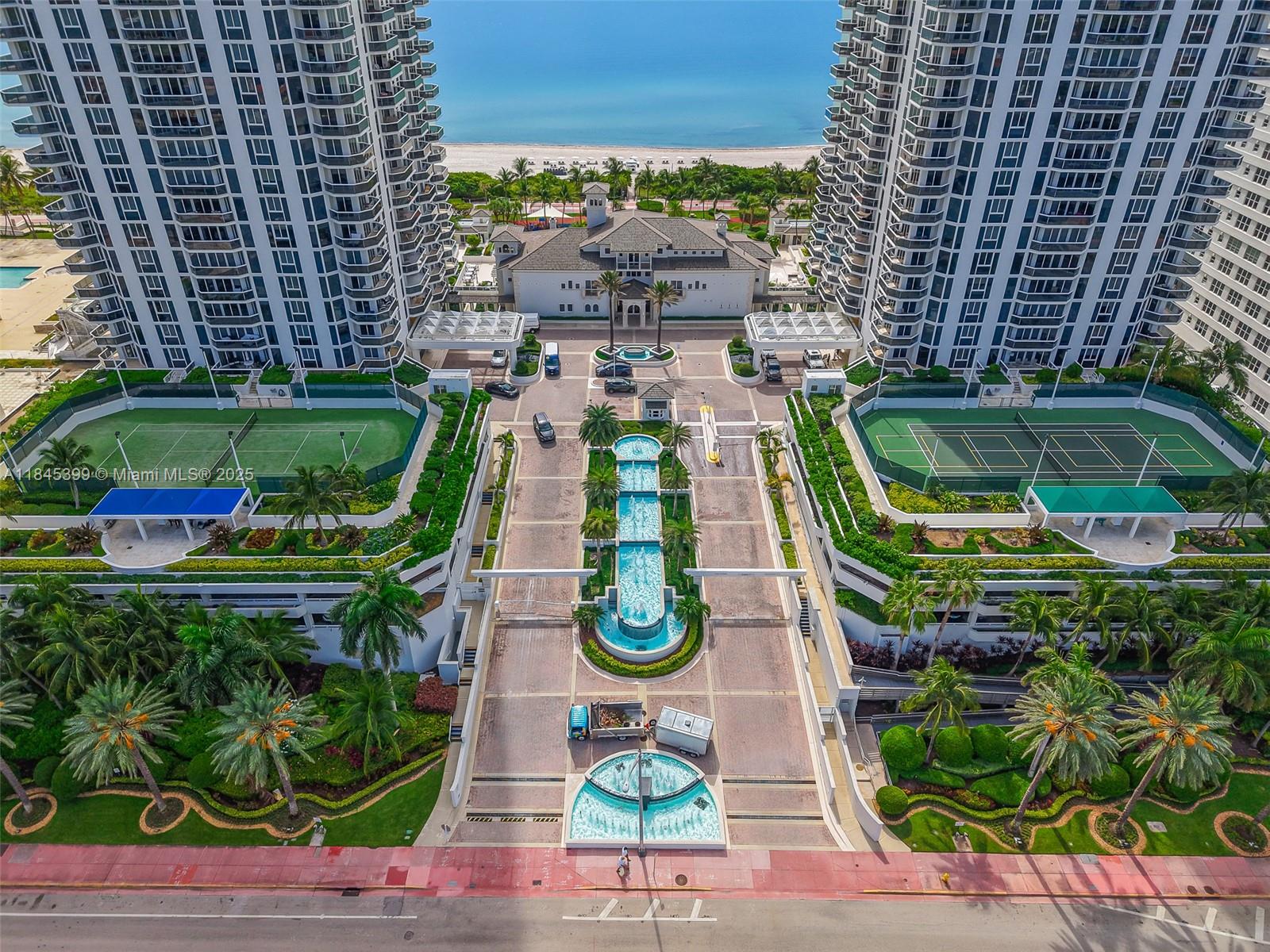 4775 Collins Ave # 1704