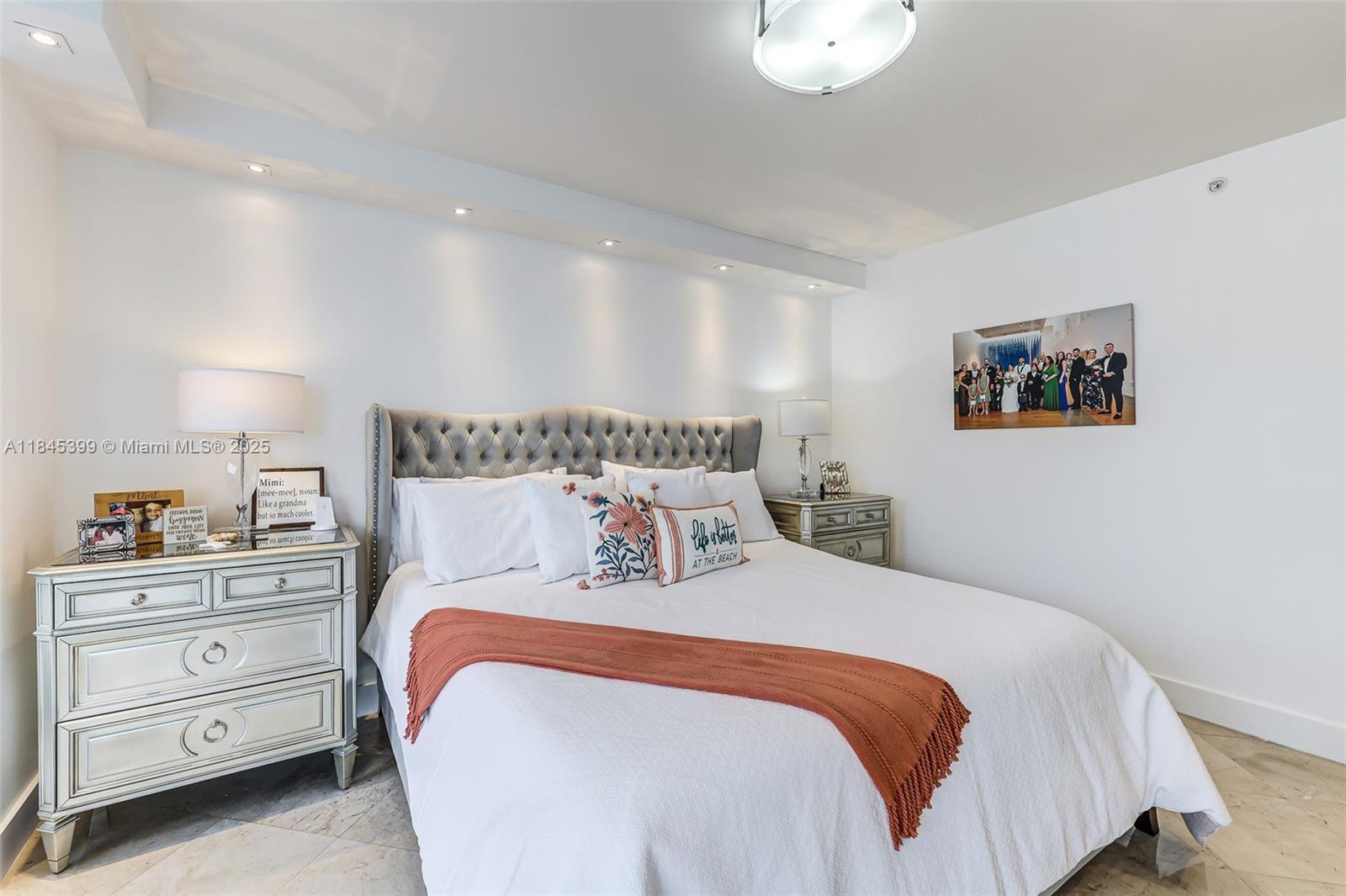 4775 Collins Ave # 1704