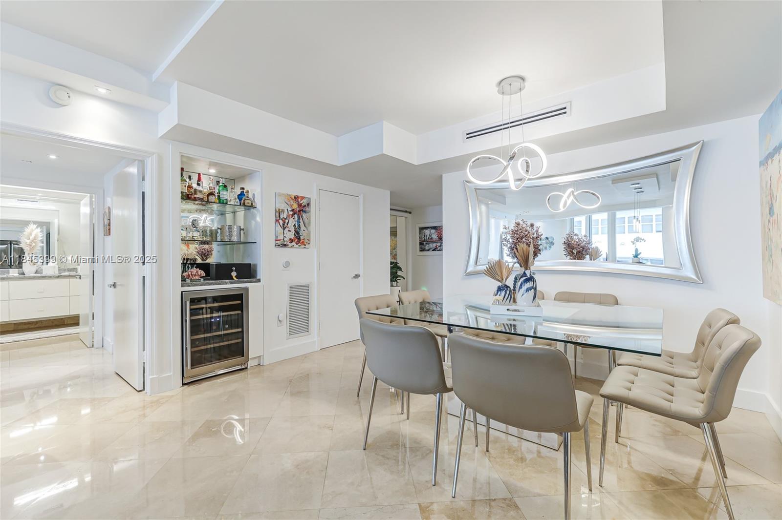 4775 Collins Ave # 1704