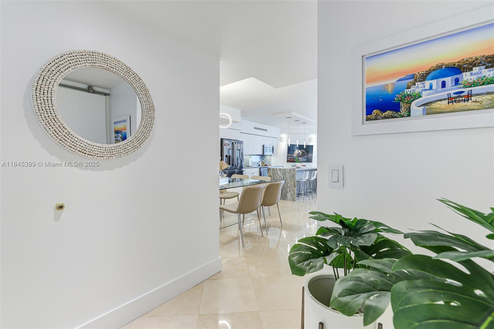 4775 Collins Ave # 1704