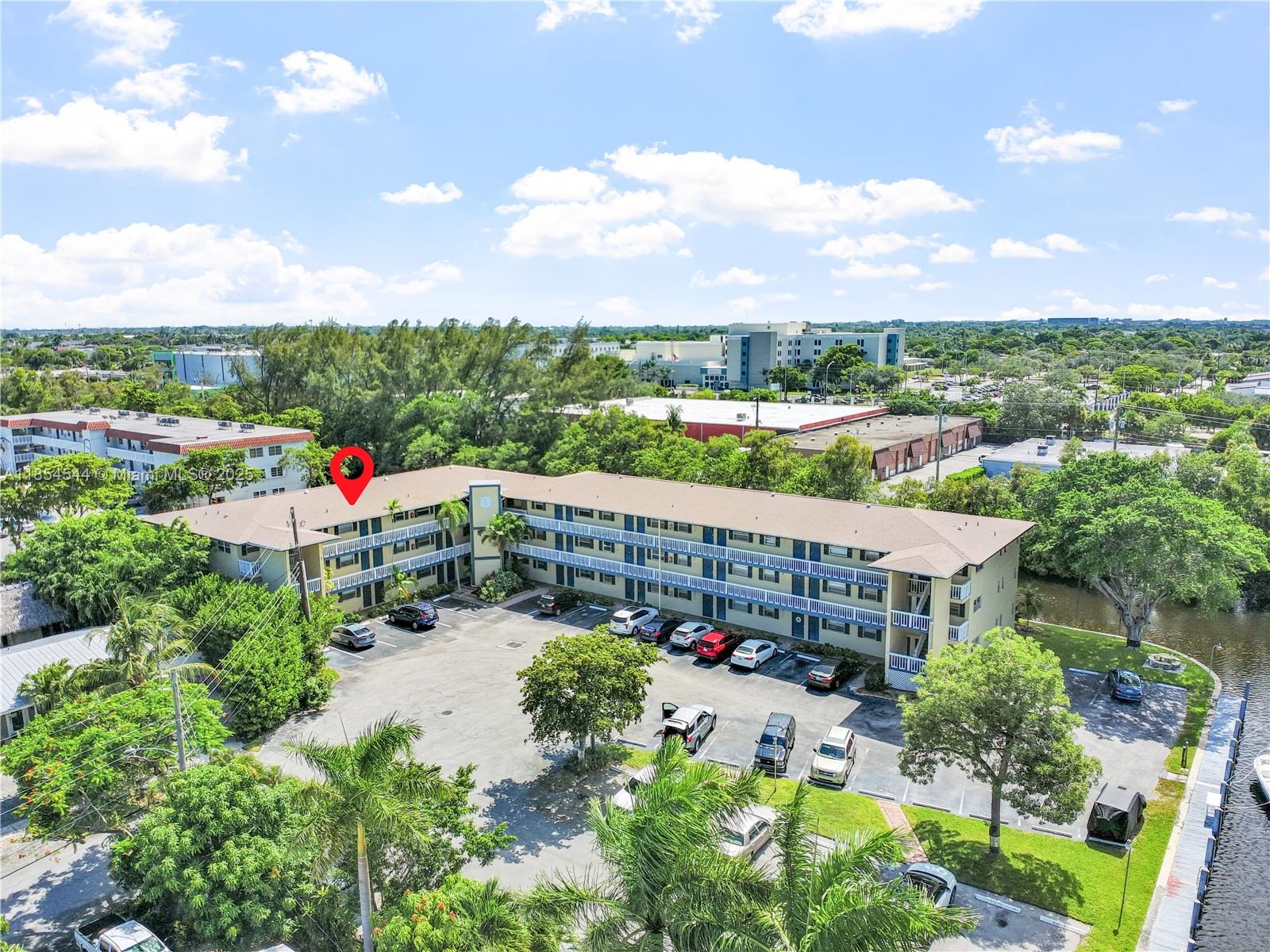 1400 NE 57th Ct # 302