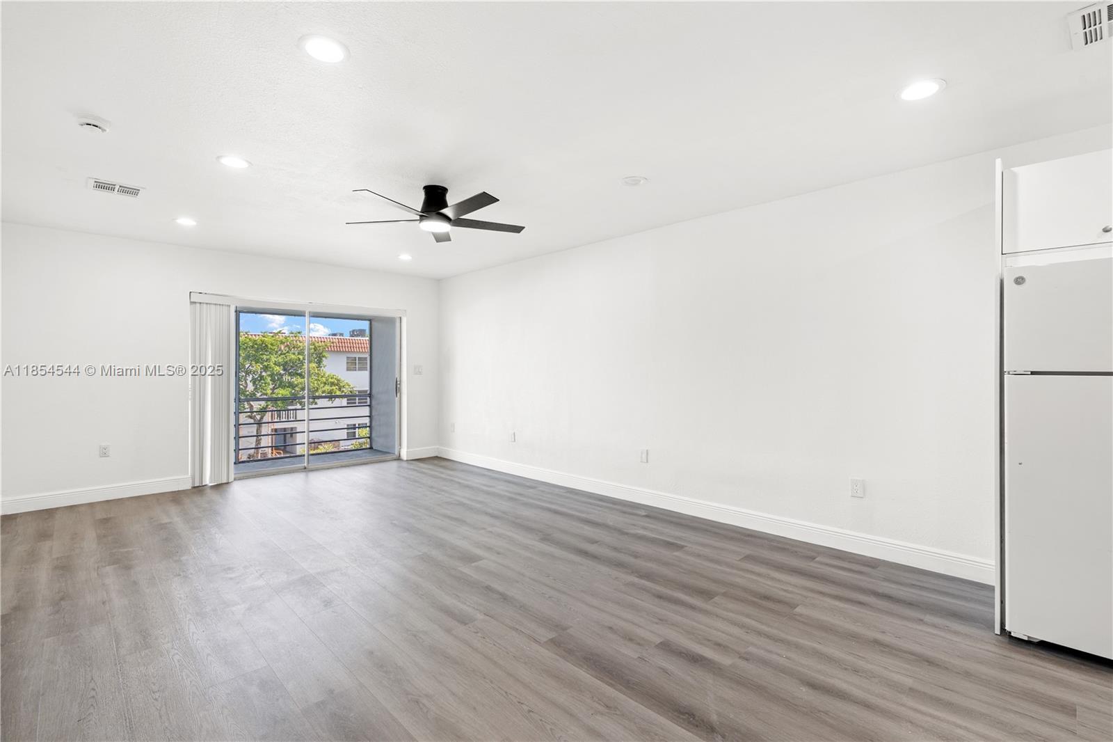 1400 NE 57th Ct # 302