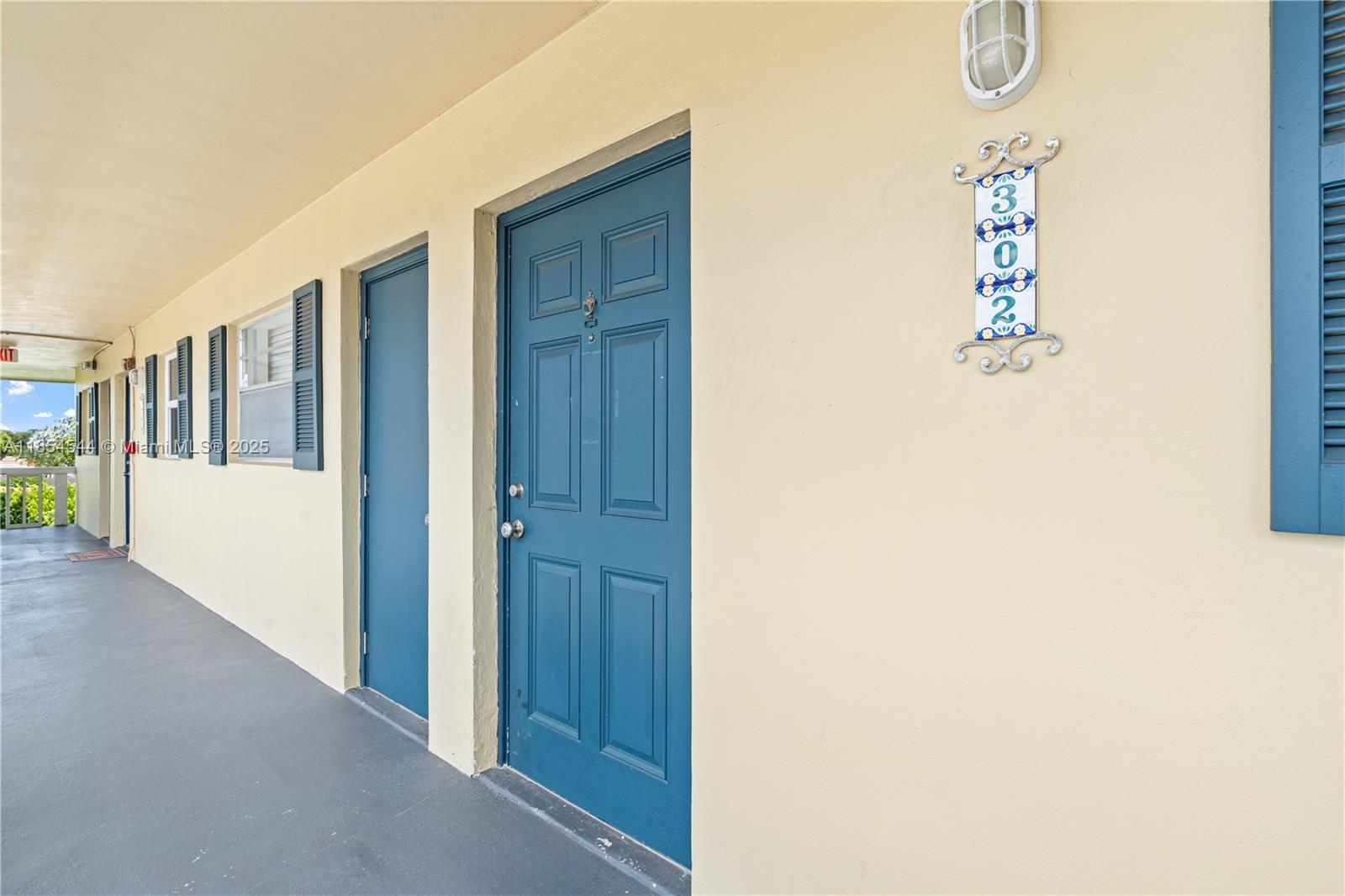 1400 NE 57th Ct # 302