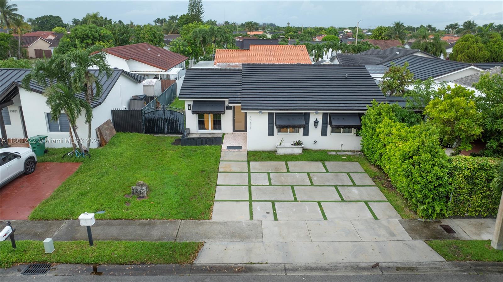 13817 SW 24th St # 13817