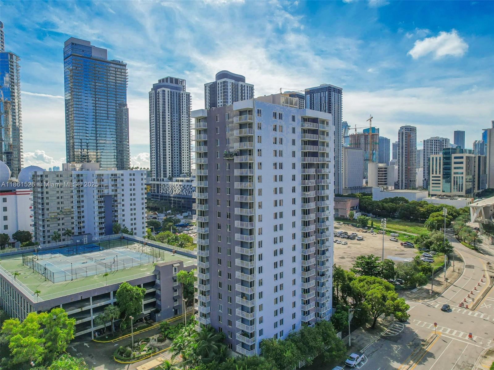 850 N Miami Ave Unit: W-906