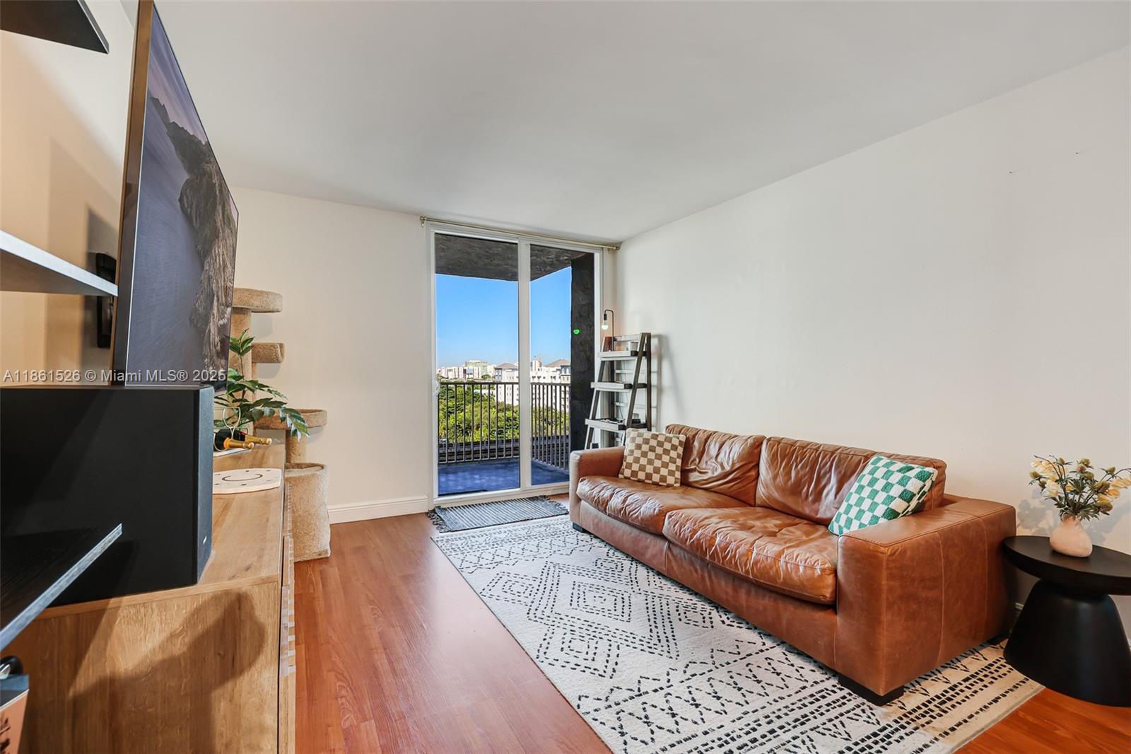850 N Miami Ave Unit: W-906