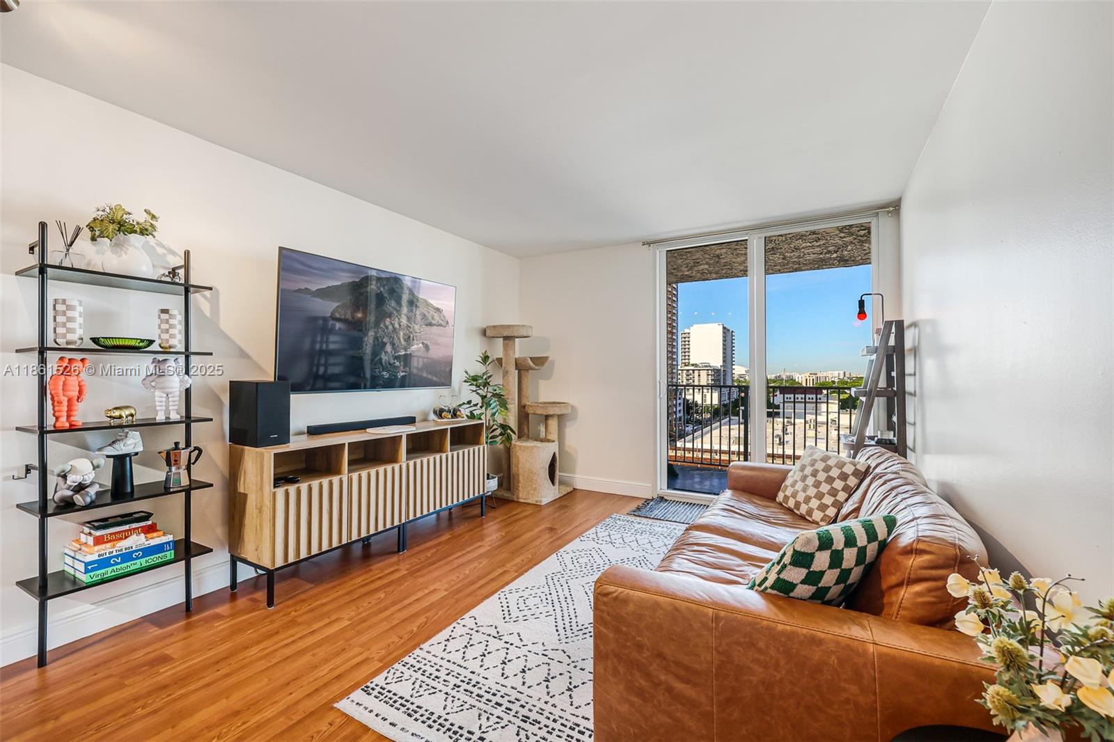 850 N Miami Ave Unit: W-906