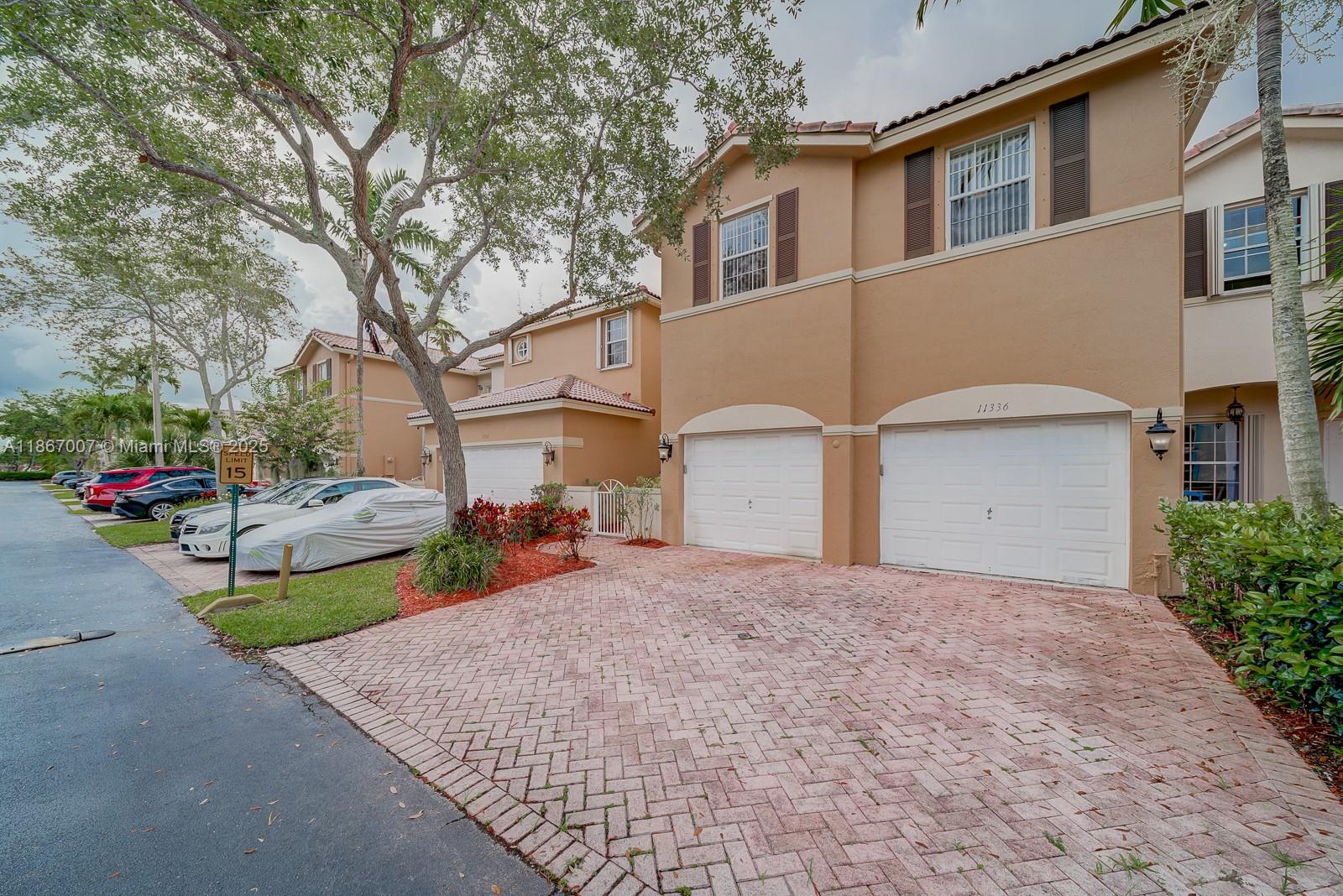 11336 NW 54th Ter # 11336 Unit: #11336