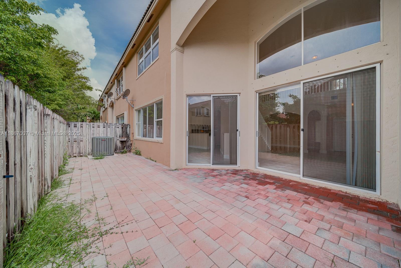 11336 NW 54th Ter # 11336 Unit: #11336