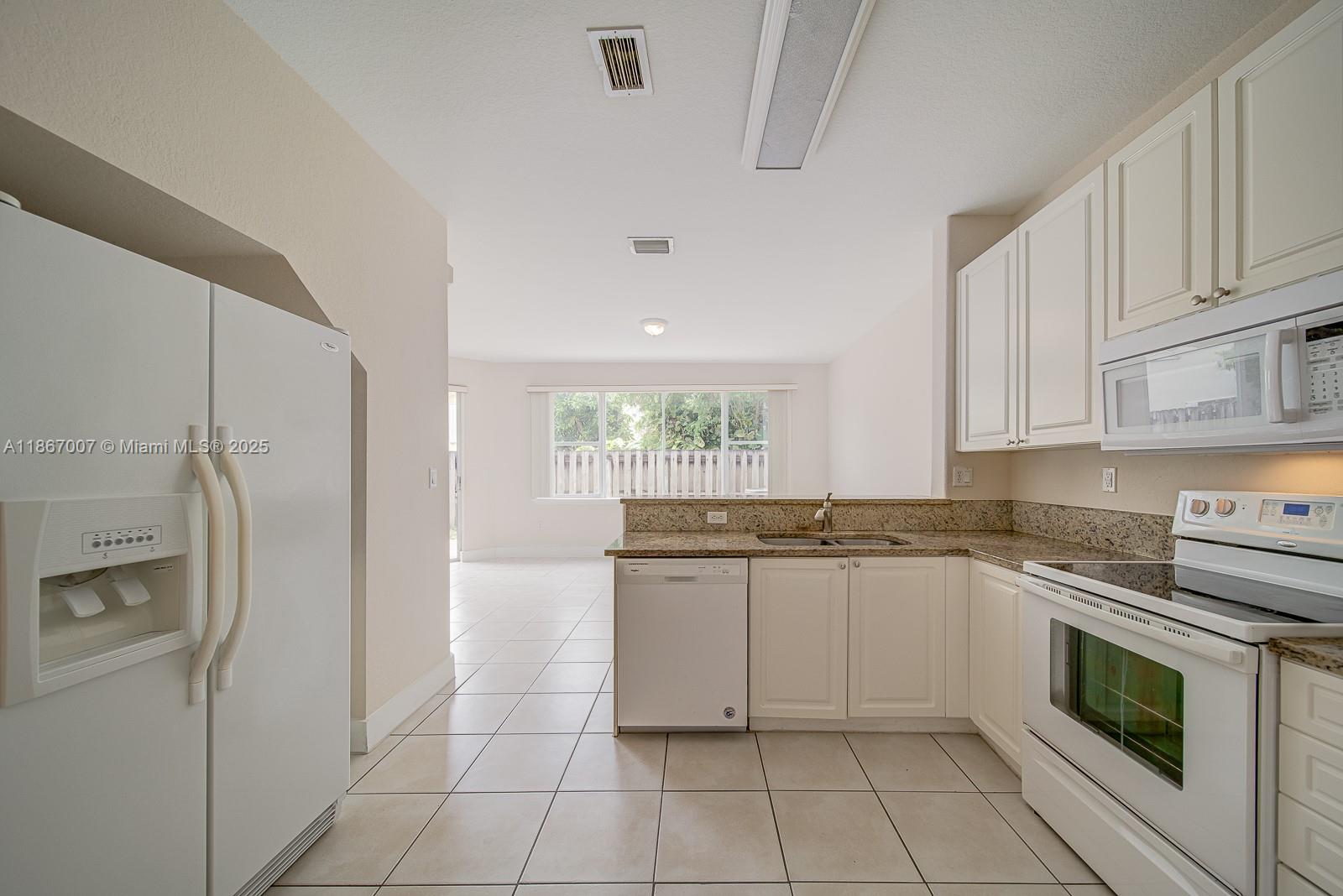 11336 NW 54th Ter # 11336 Unit: #11336