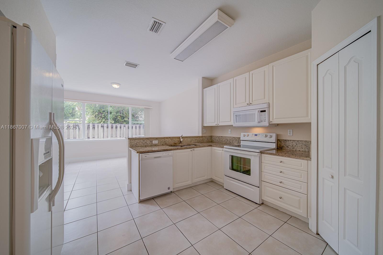 11336 NW 54th Ter # 11336 Unit: #11336