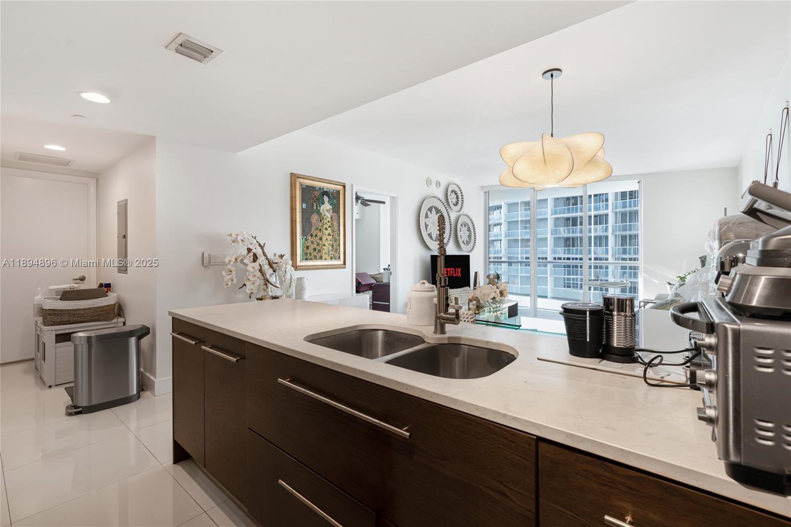 475 Brickell Ave # 3111