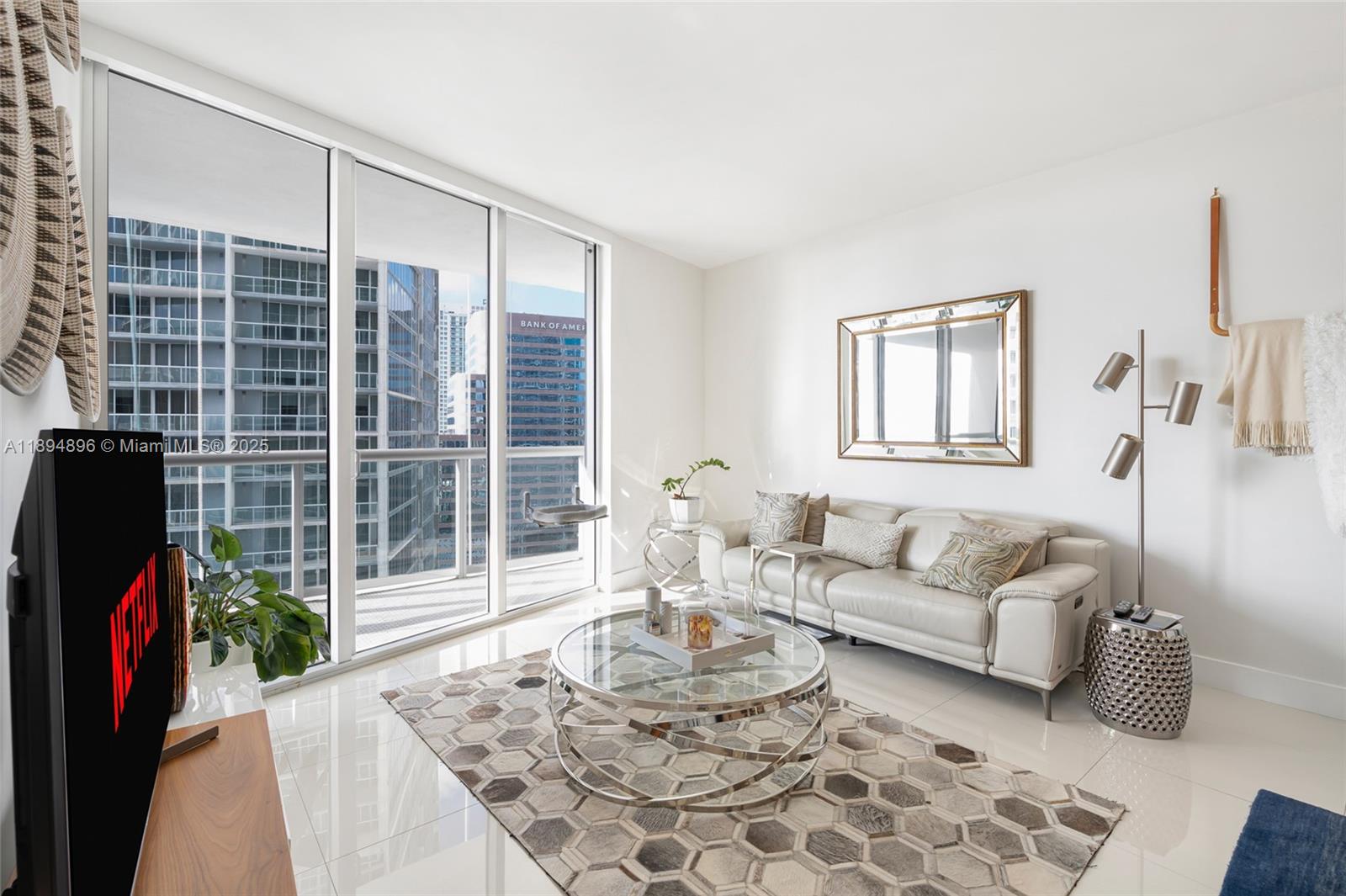 475 Brickell Ave # 3111