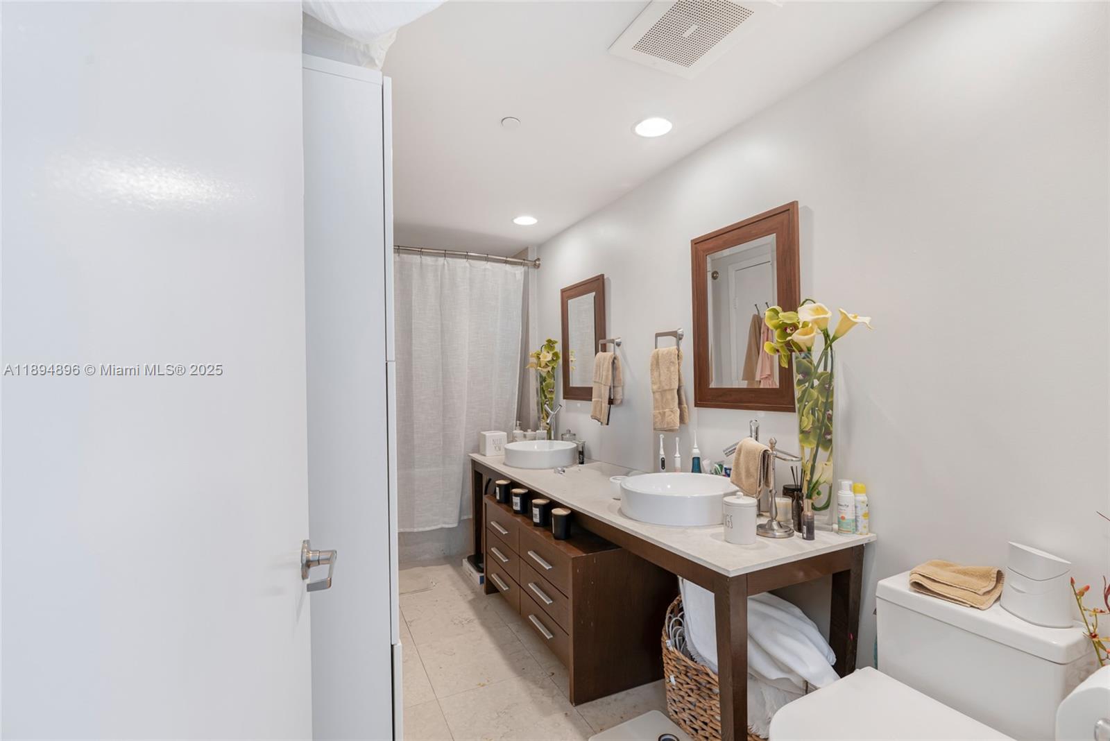 475 Brickell Ave # 3111