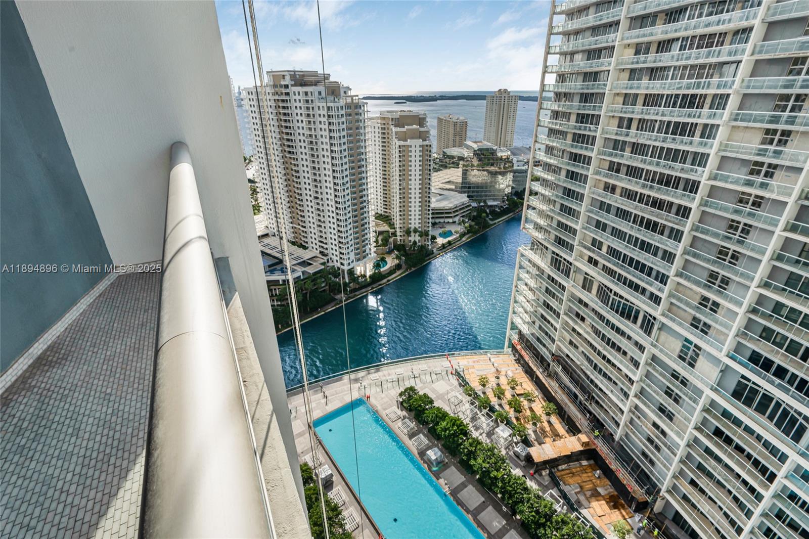 475 Brickell Ave # 3111