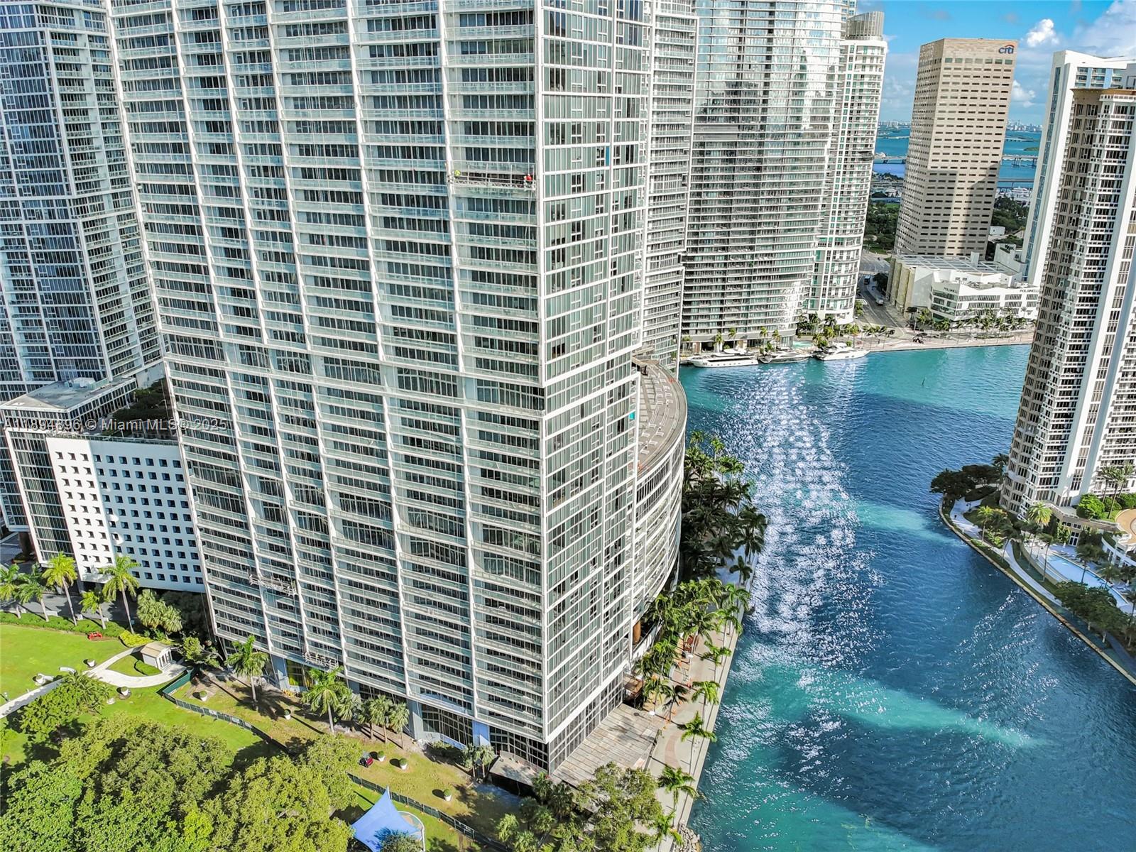 475 Brickell Ave # 3111