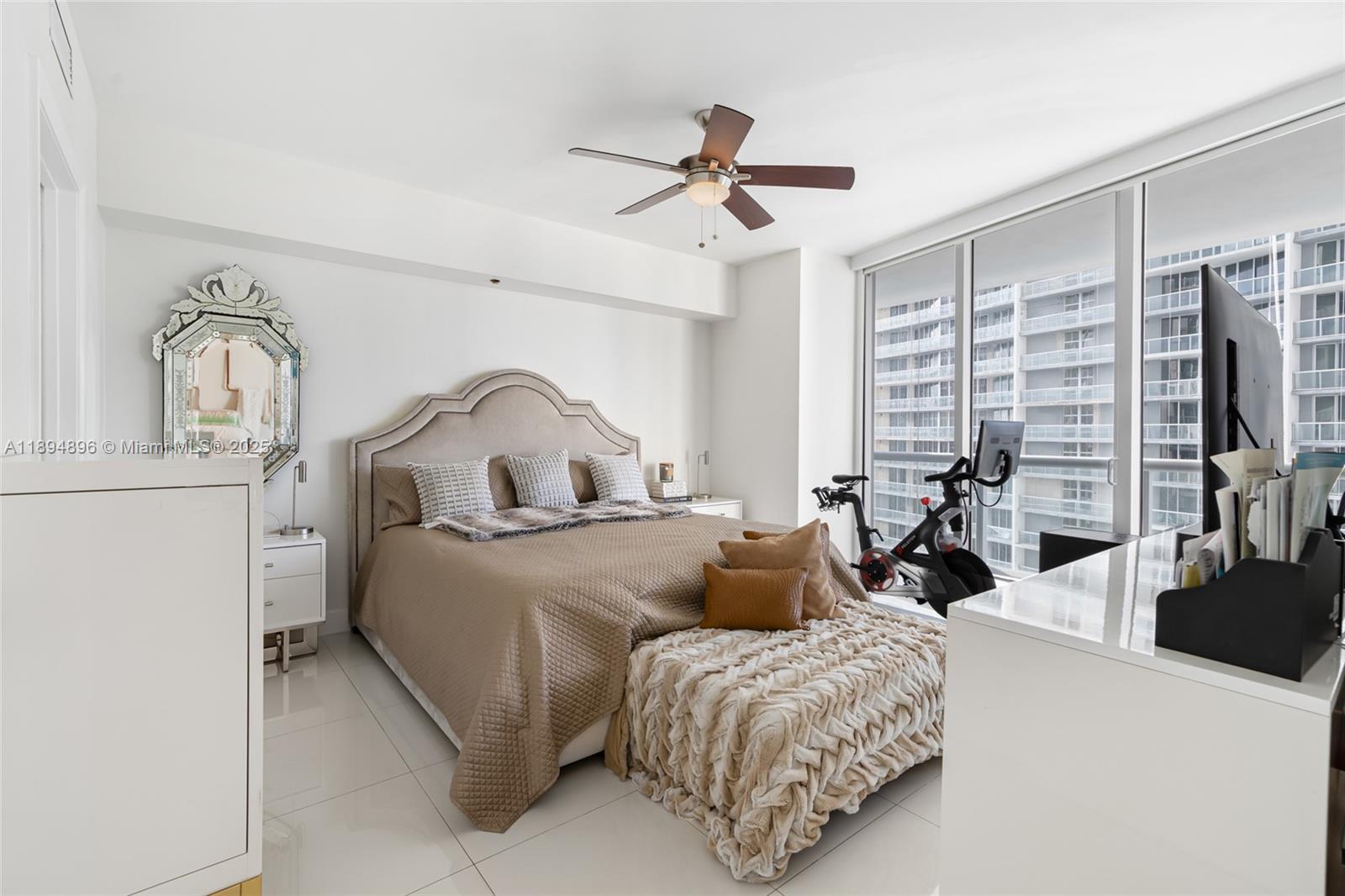 475 Brickell Ave # 3111