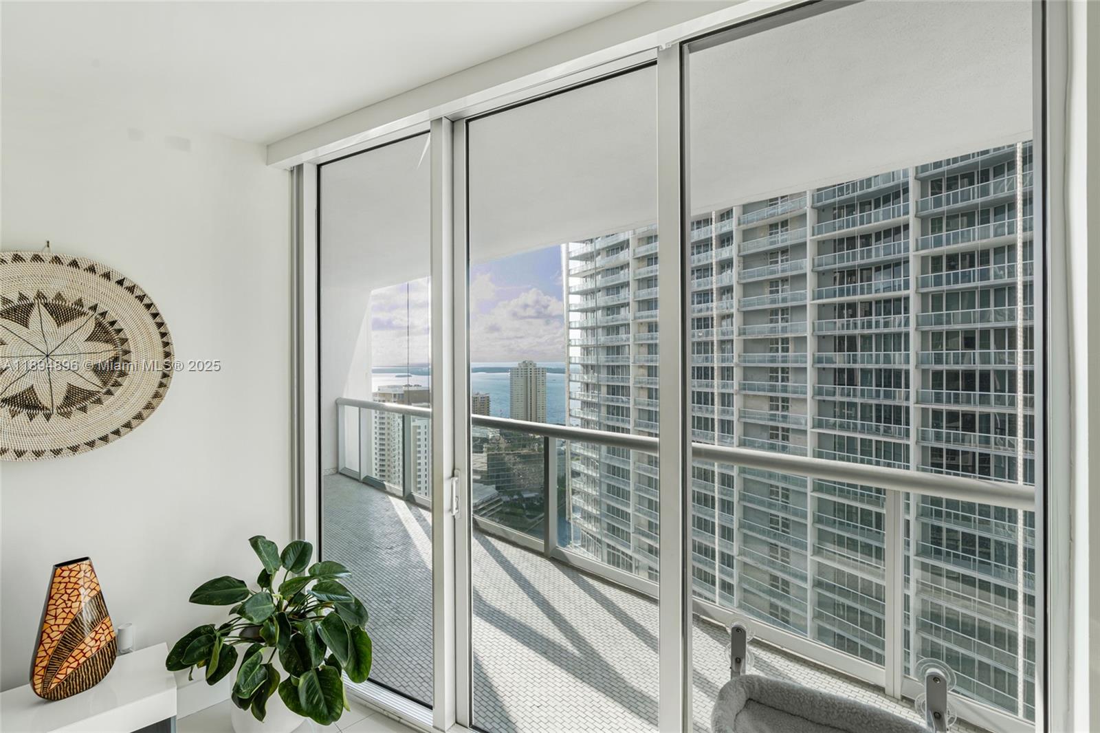 475 Brickell Ave # 3111