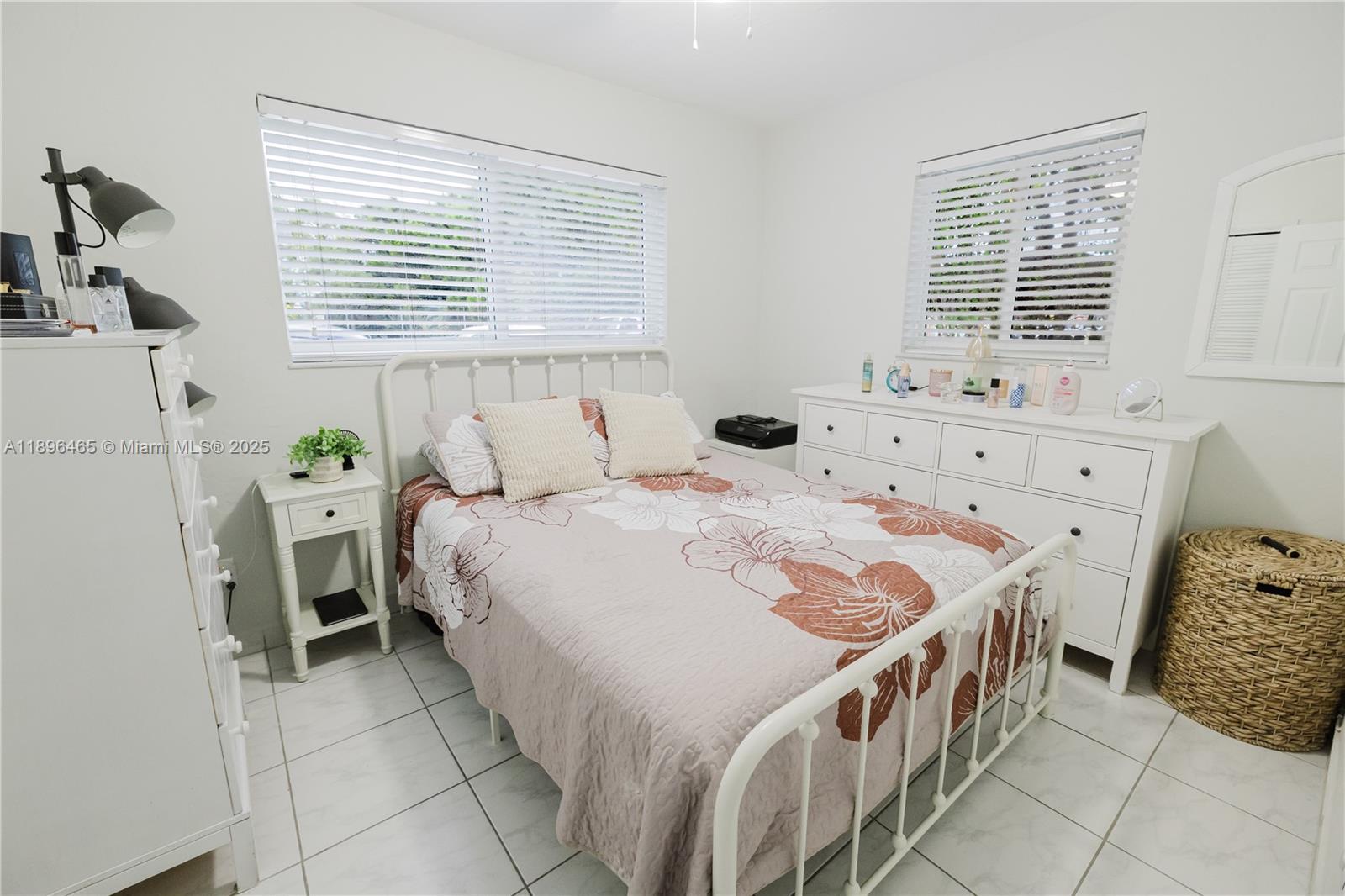 2211 SW 75th Ave # 1