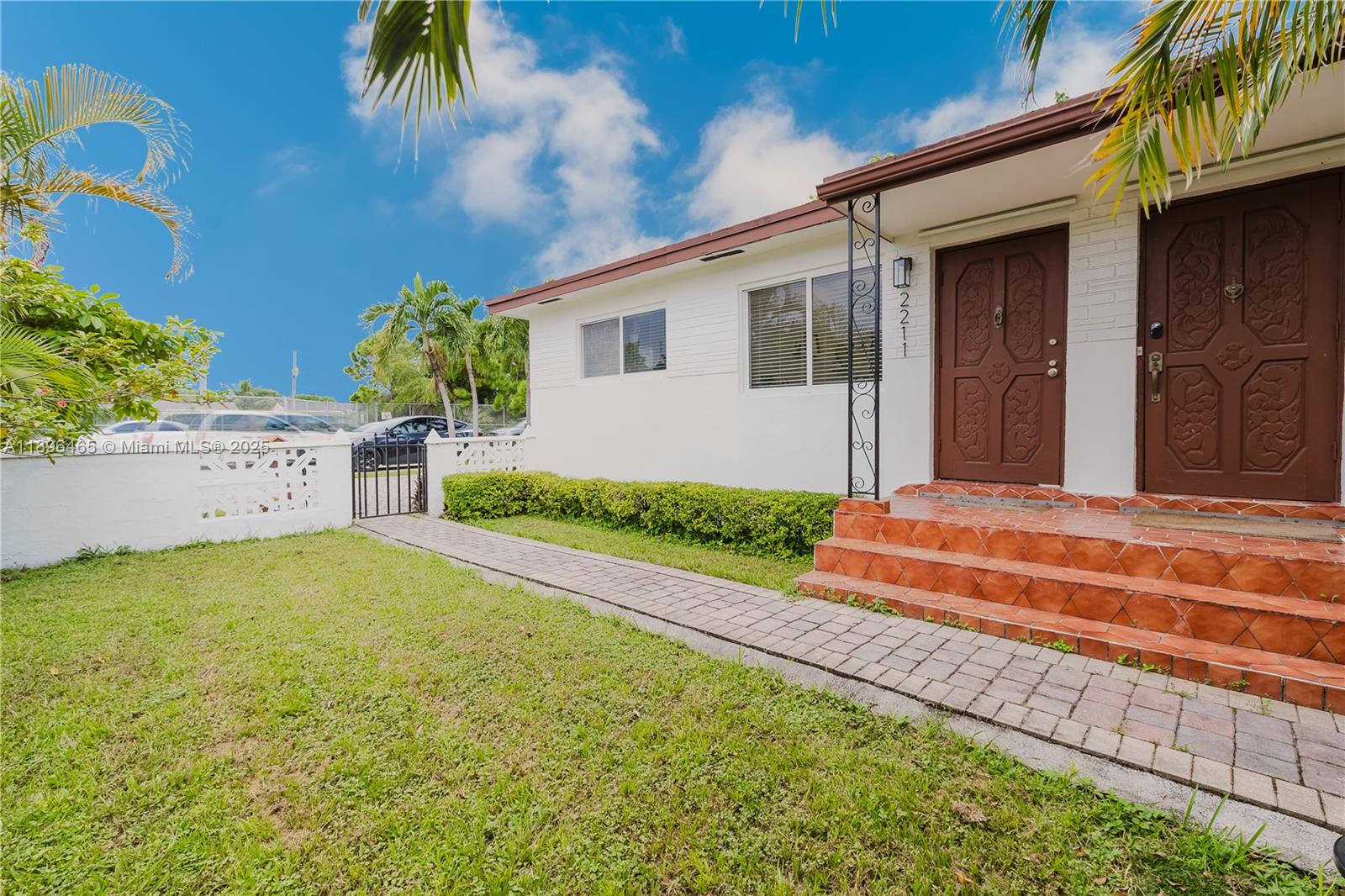 2211 SW 75th Ave # 1